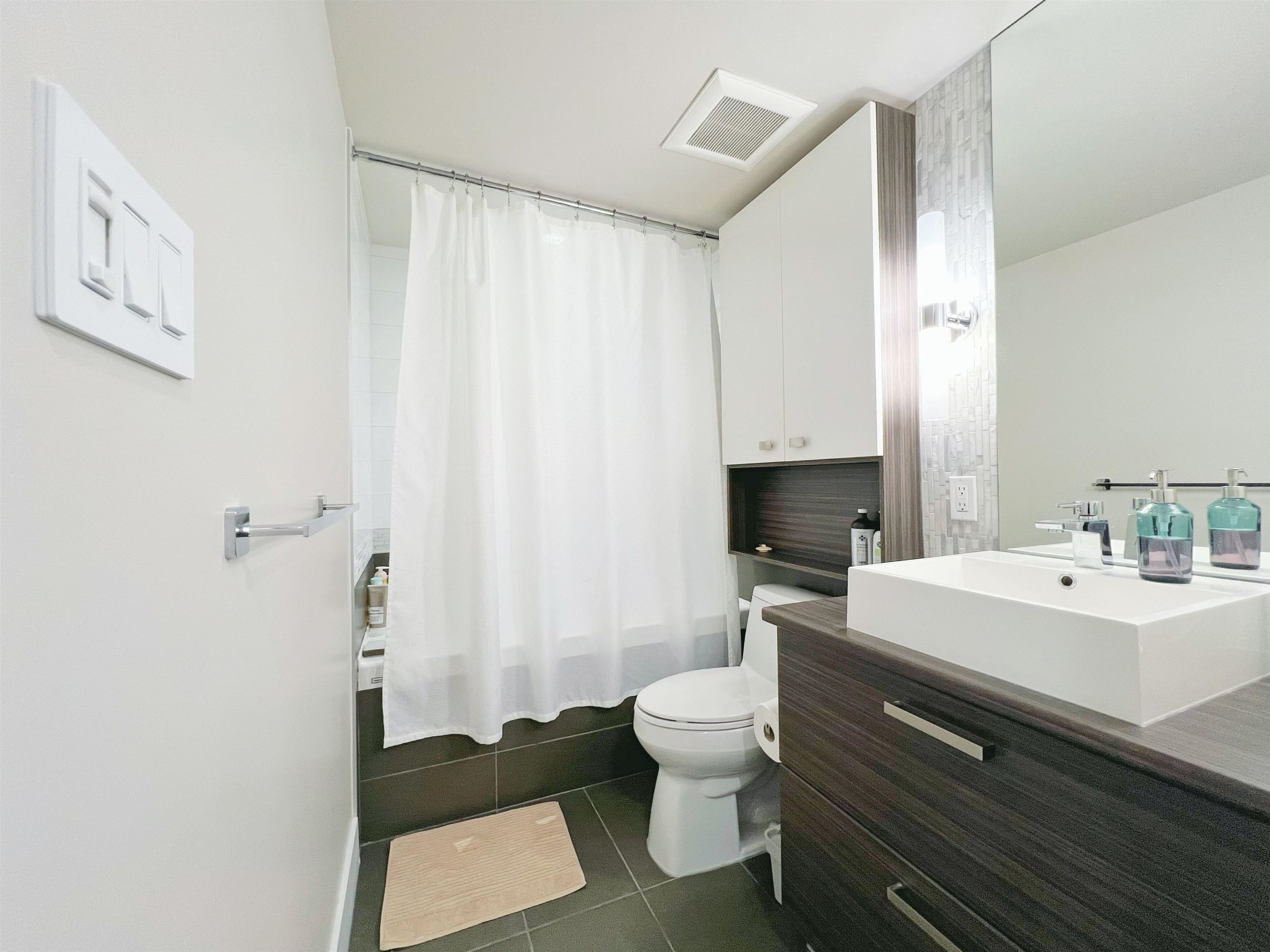    - MLS&reg; # R3174037