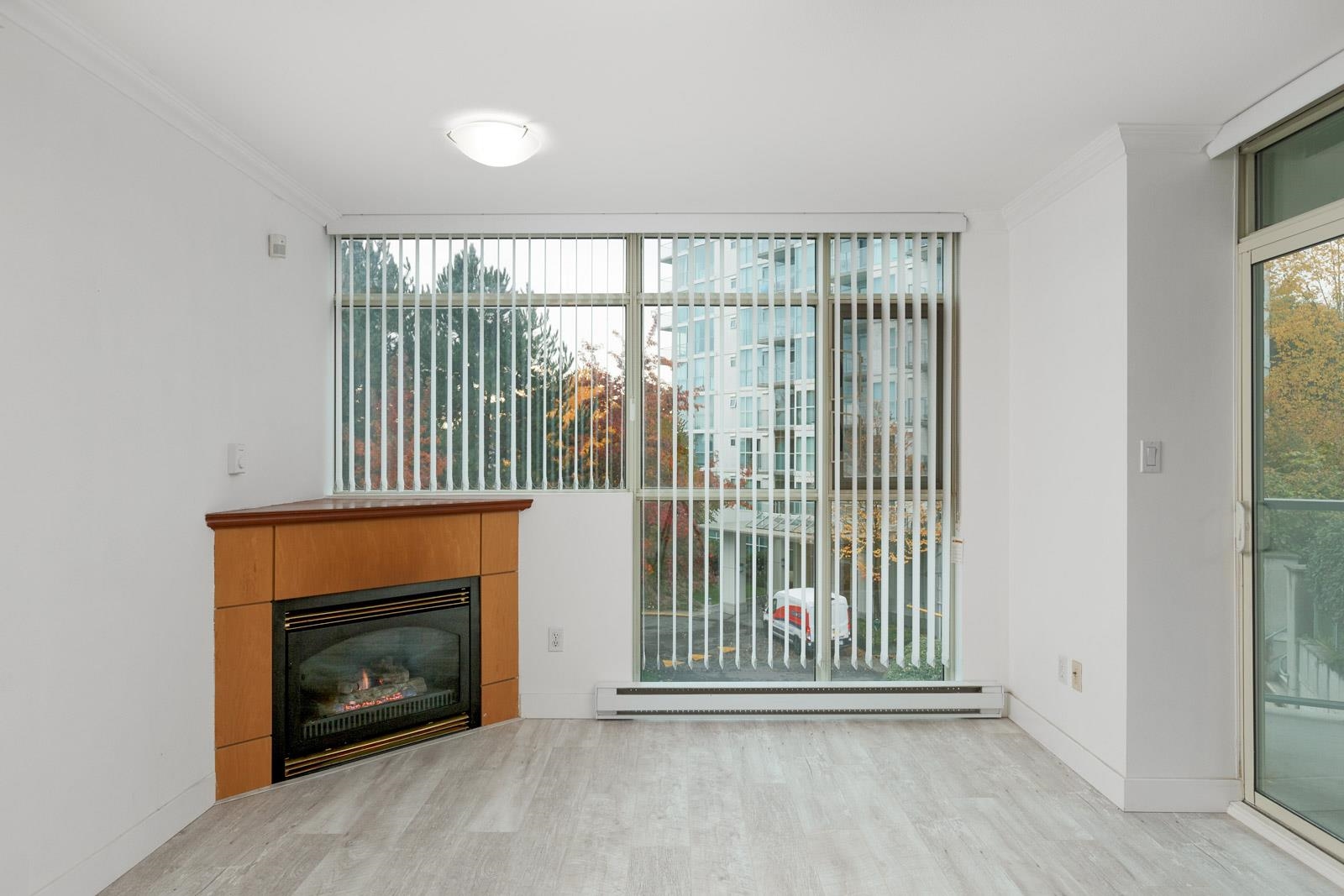 301 2763 Chandlery Place - MLS&reg; # R3175344