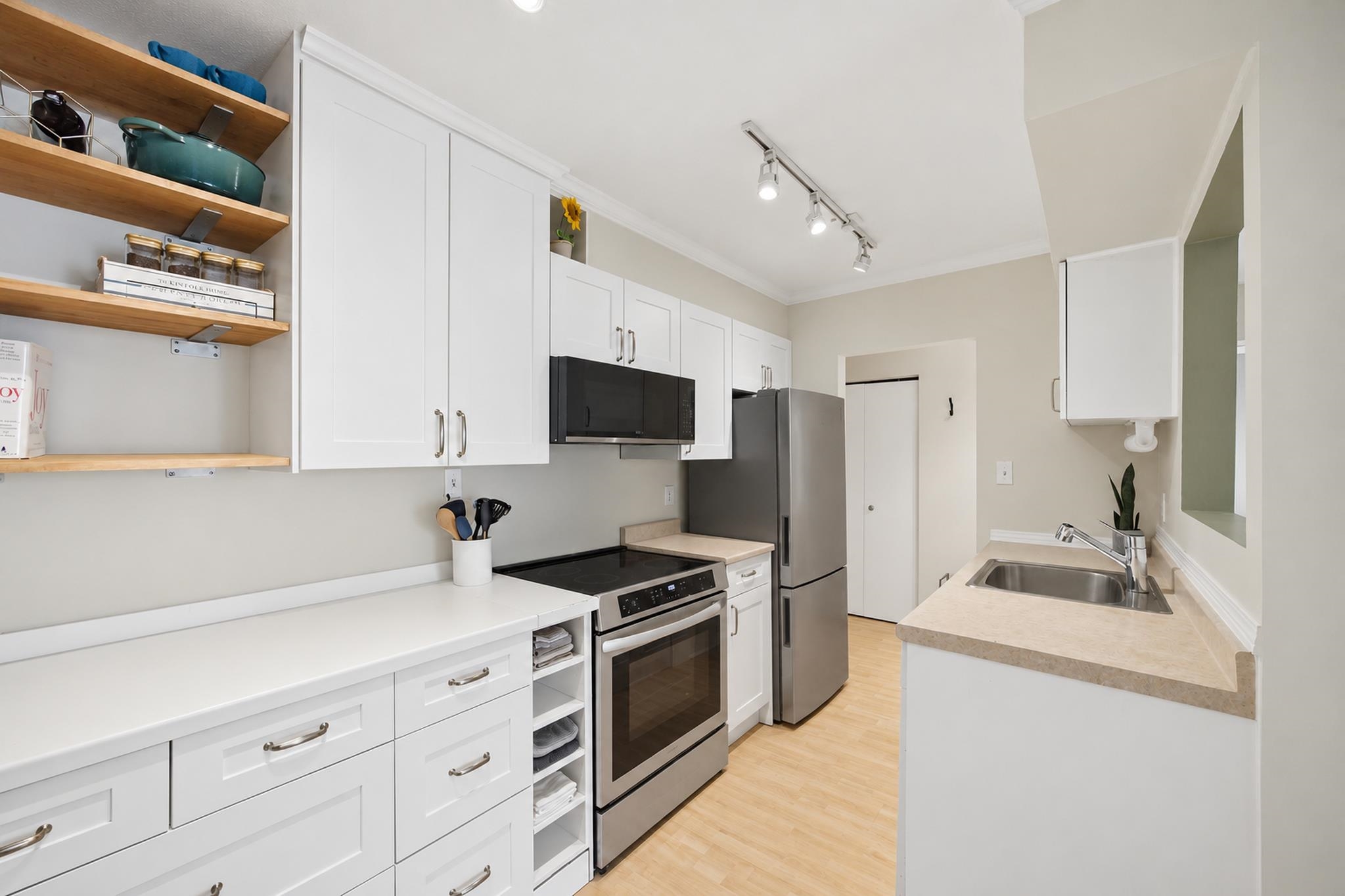 203 36 14th Avenue - MLS&reg; # R3176440