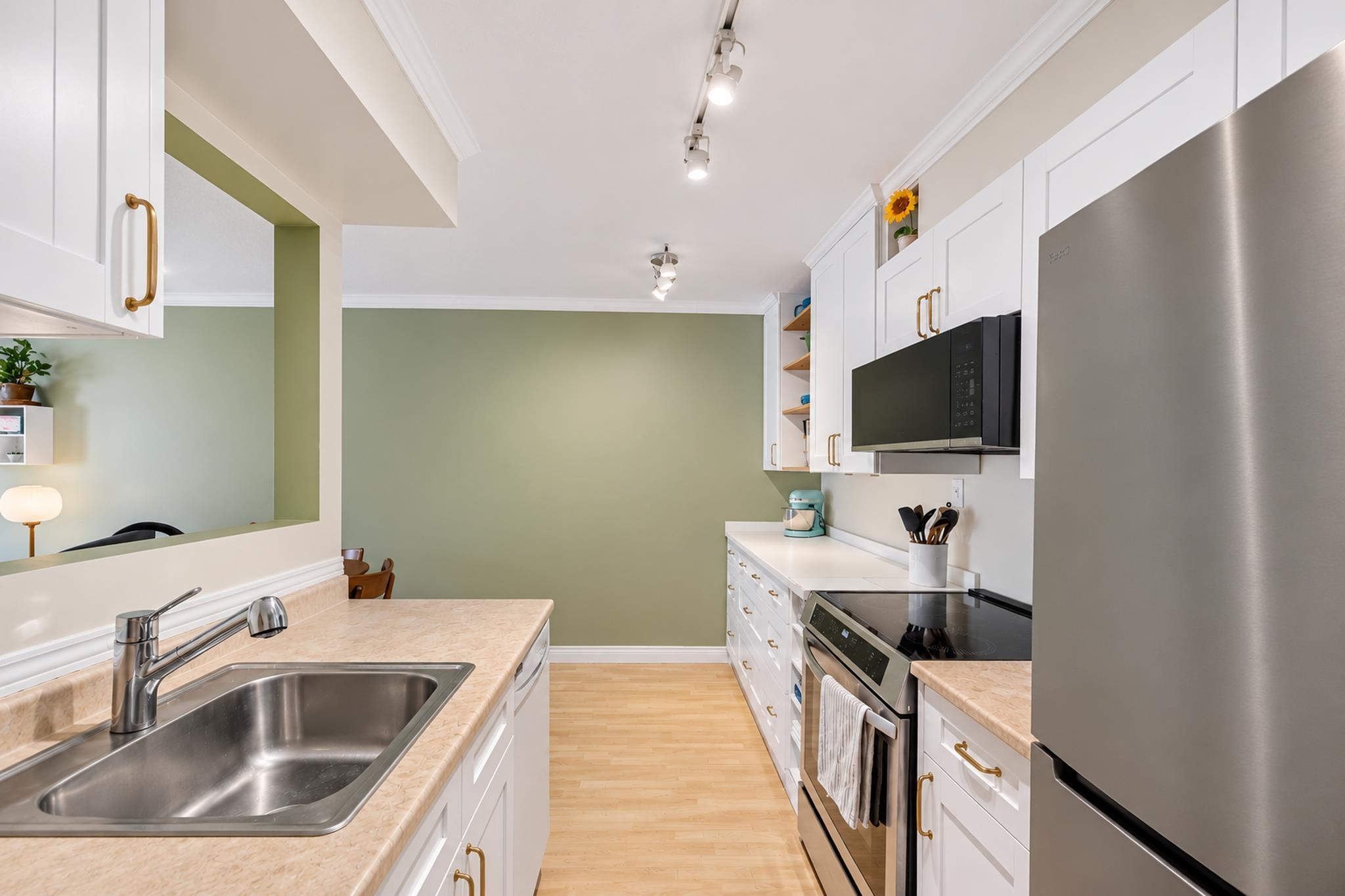 203 36 14th Avenue - MLS&reg; # R3176440