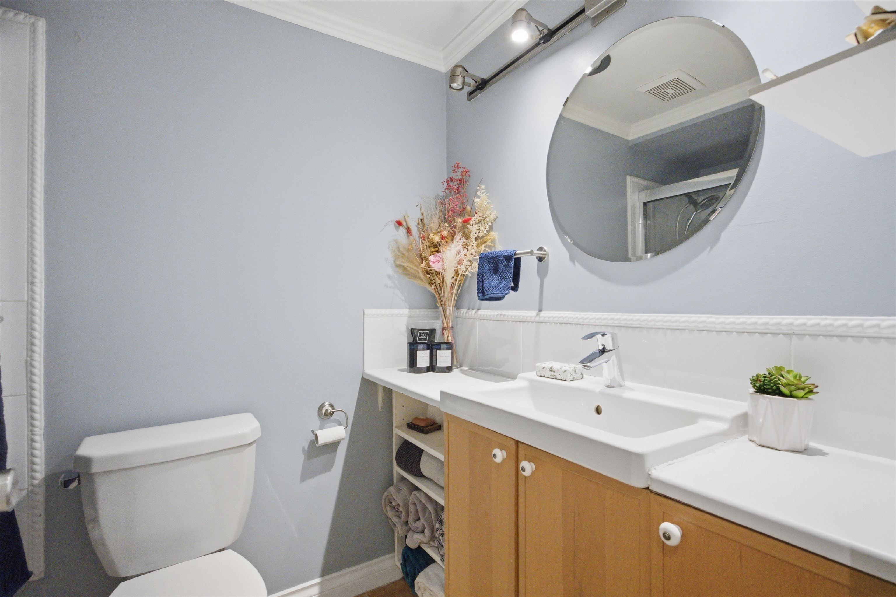 203 36 14th Avenue - MLS&reg; # R3176440