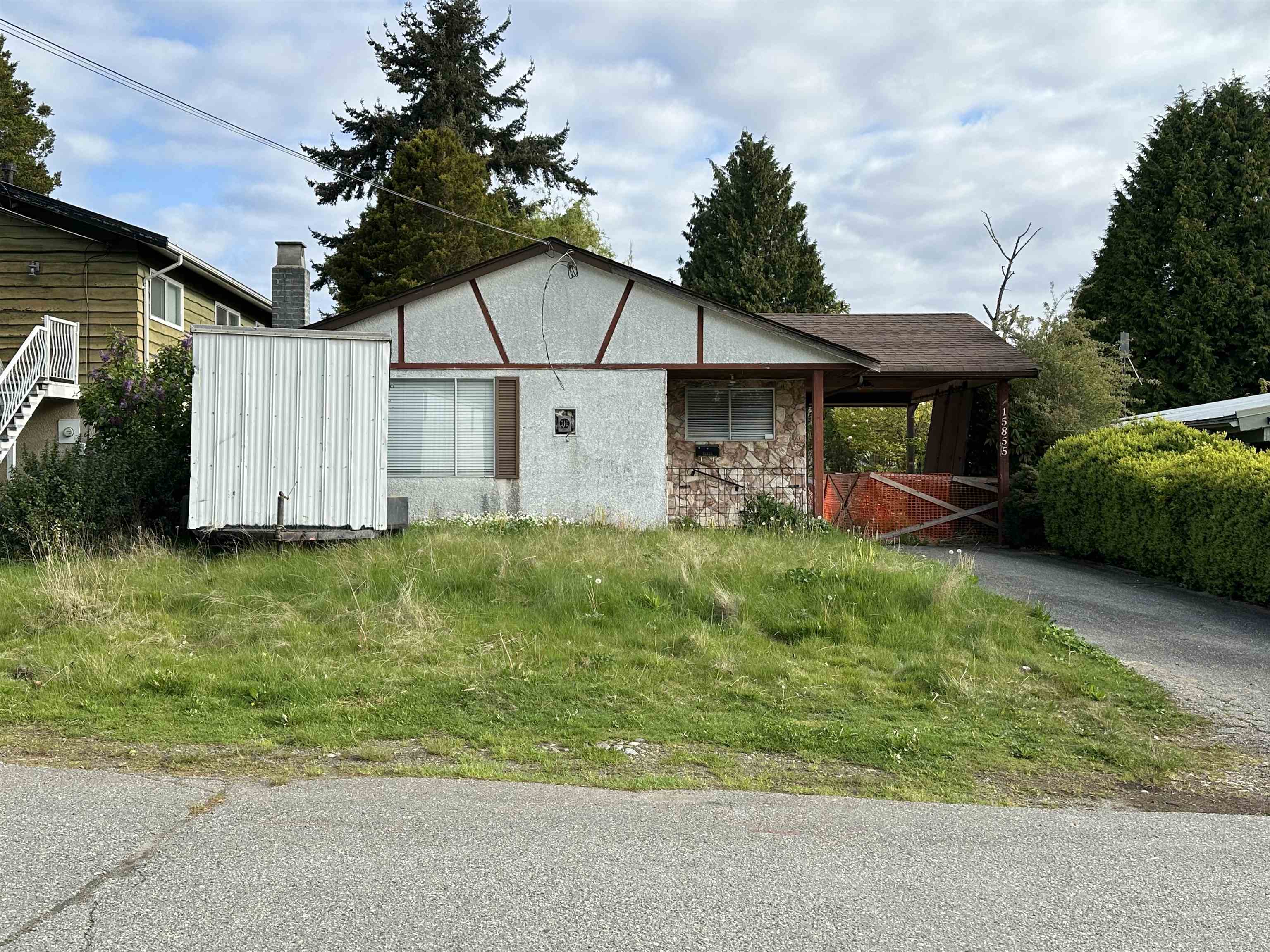 15855 Vine Avenue - MLS&reg; # R2995796