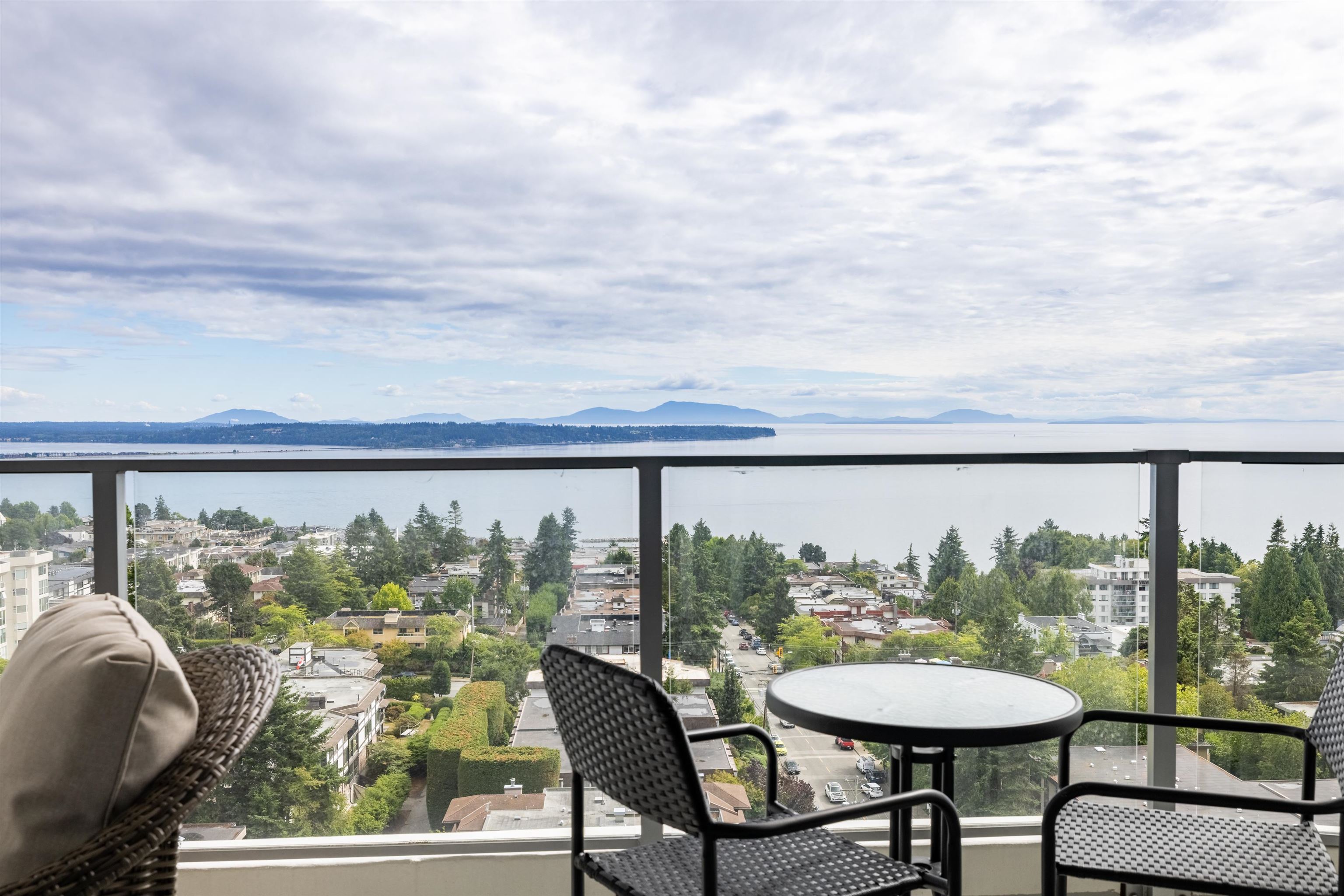 1406 1500 Martin Street - MLS&reg; # R3042732