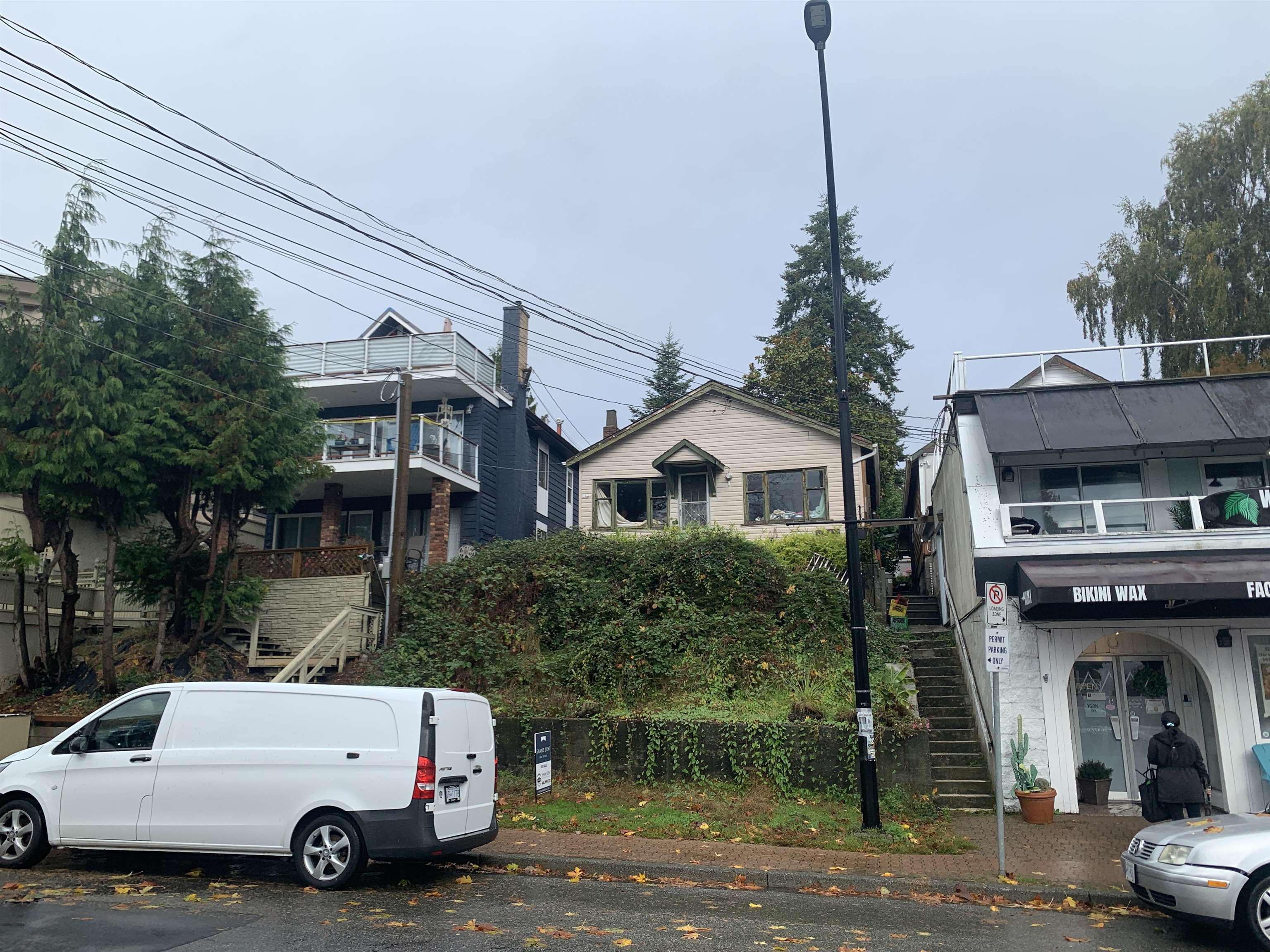  15671 Marine Drive - MLS&reg; # R3059652