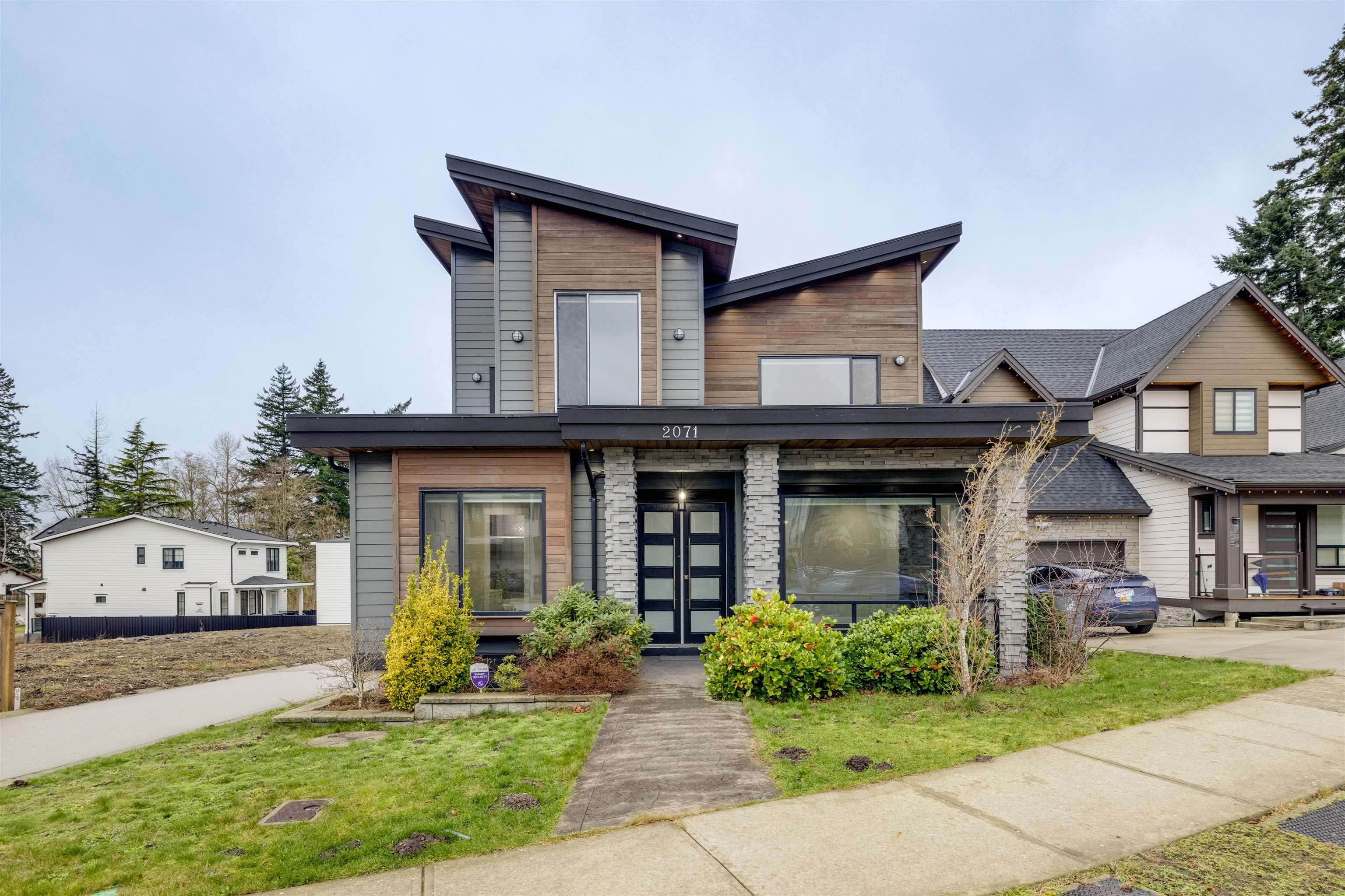  2071 165 Street - MLS&reg; # R3082772