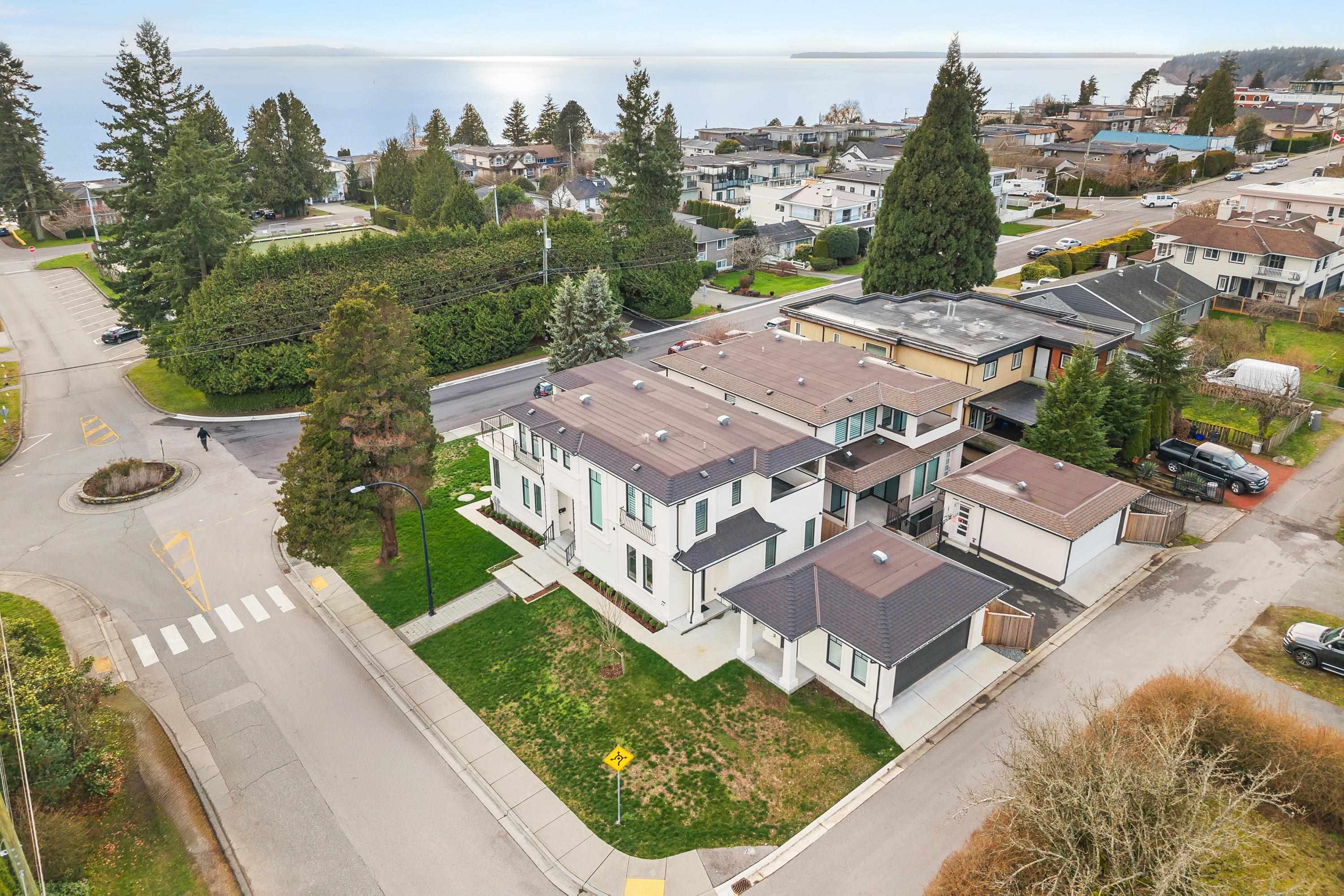  1113 Dolphin Street - MLS&reg; # R3093591