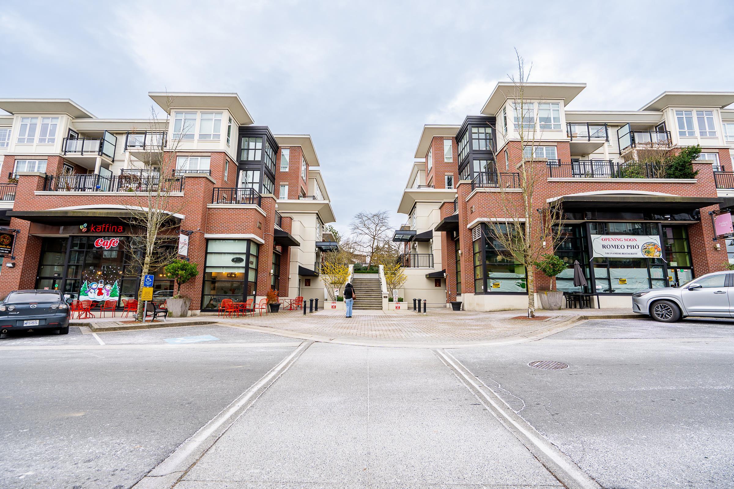 303 2950 King George Boulevard - MLS&reg; # R3094452