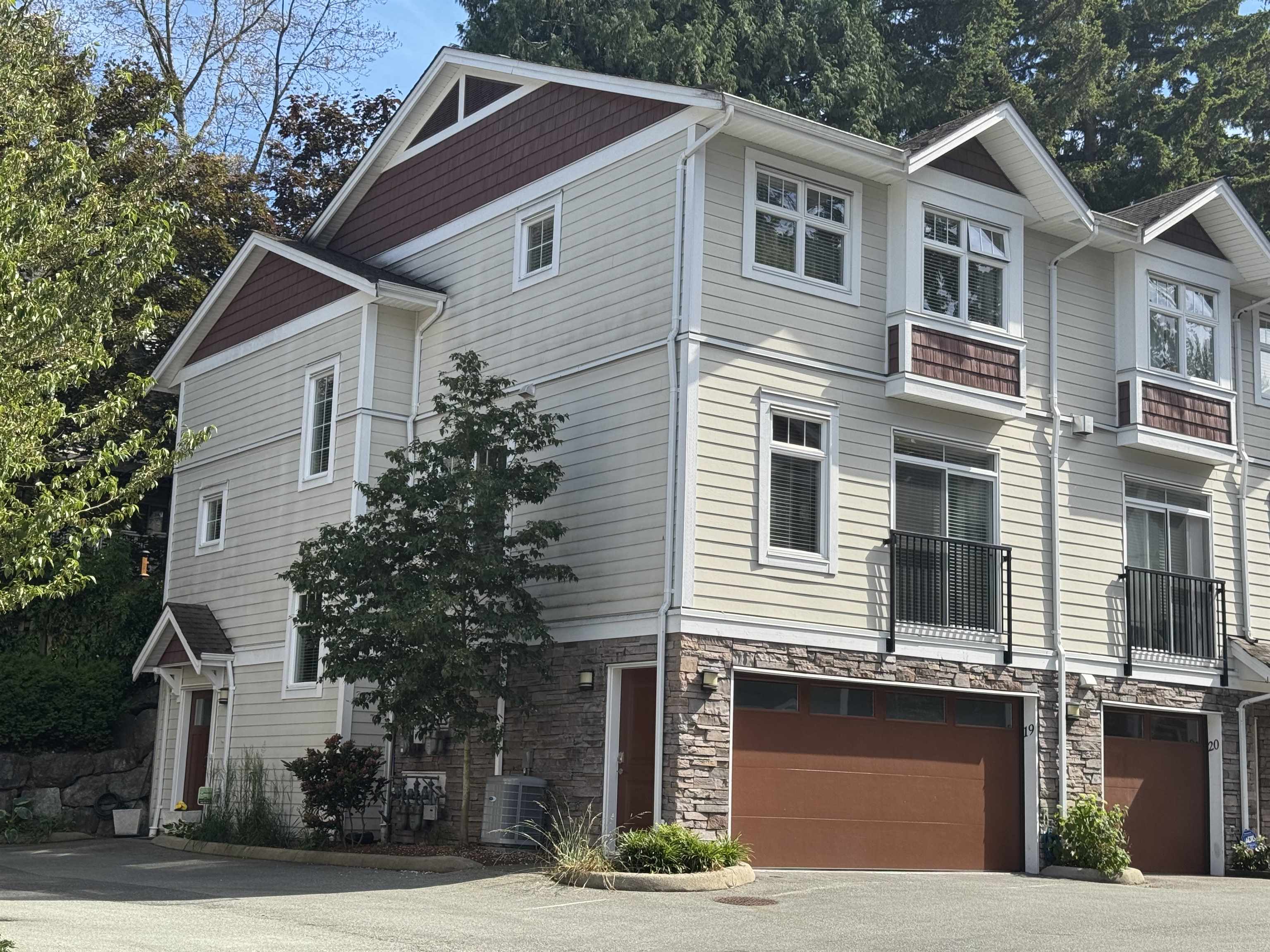 19 2689 Parkway Drive - MLS&reg; # R3103717