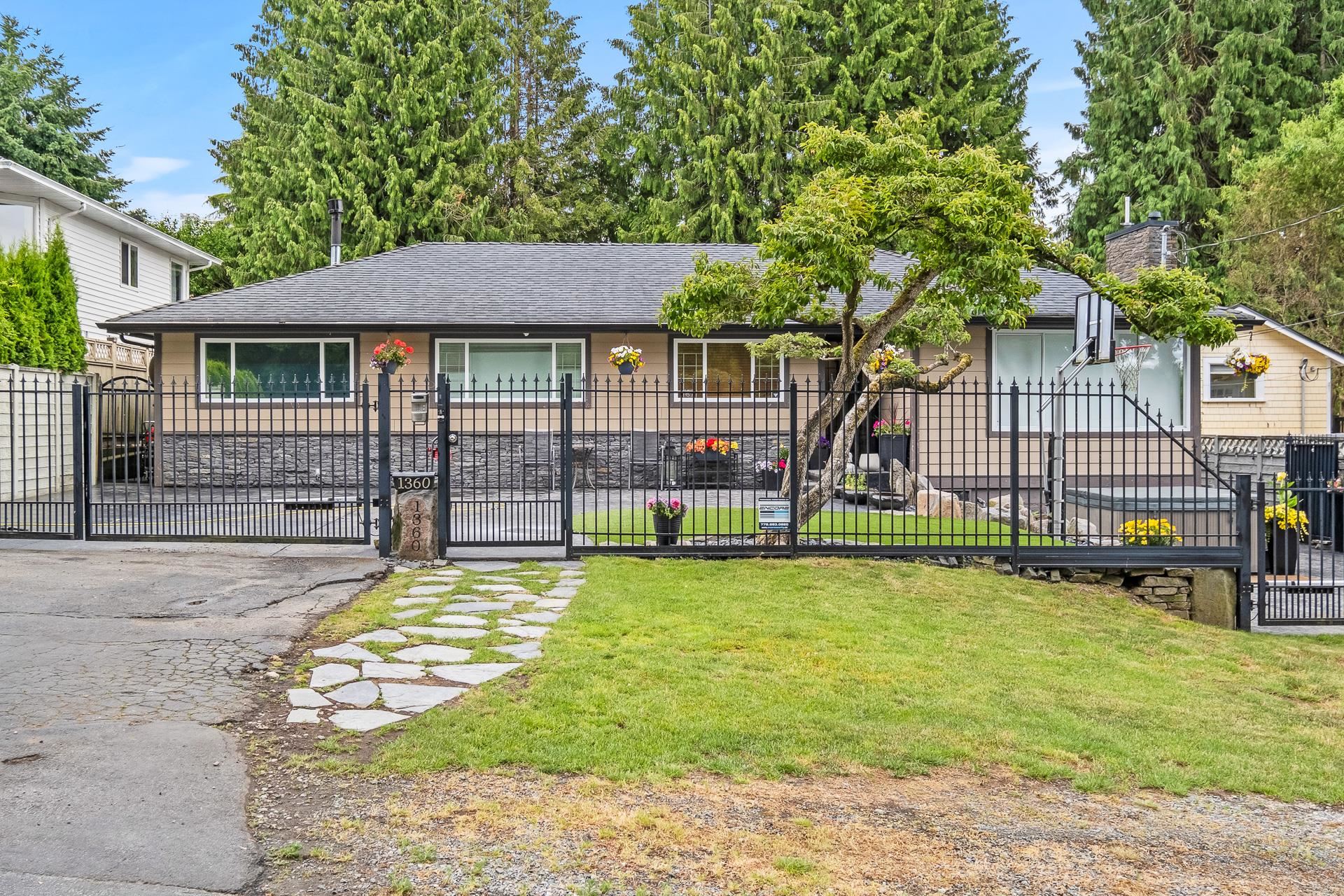  1360 Everall Street - MLS&reg; # R3109306