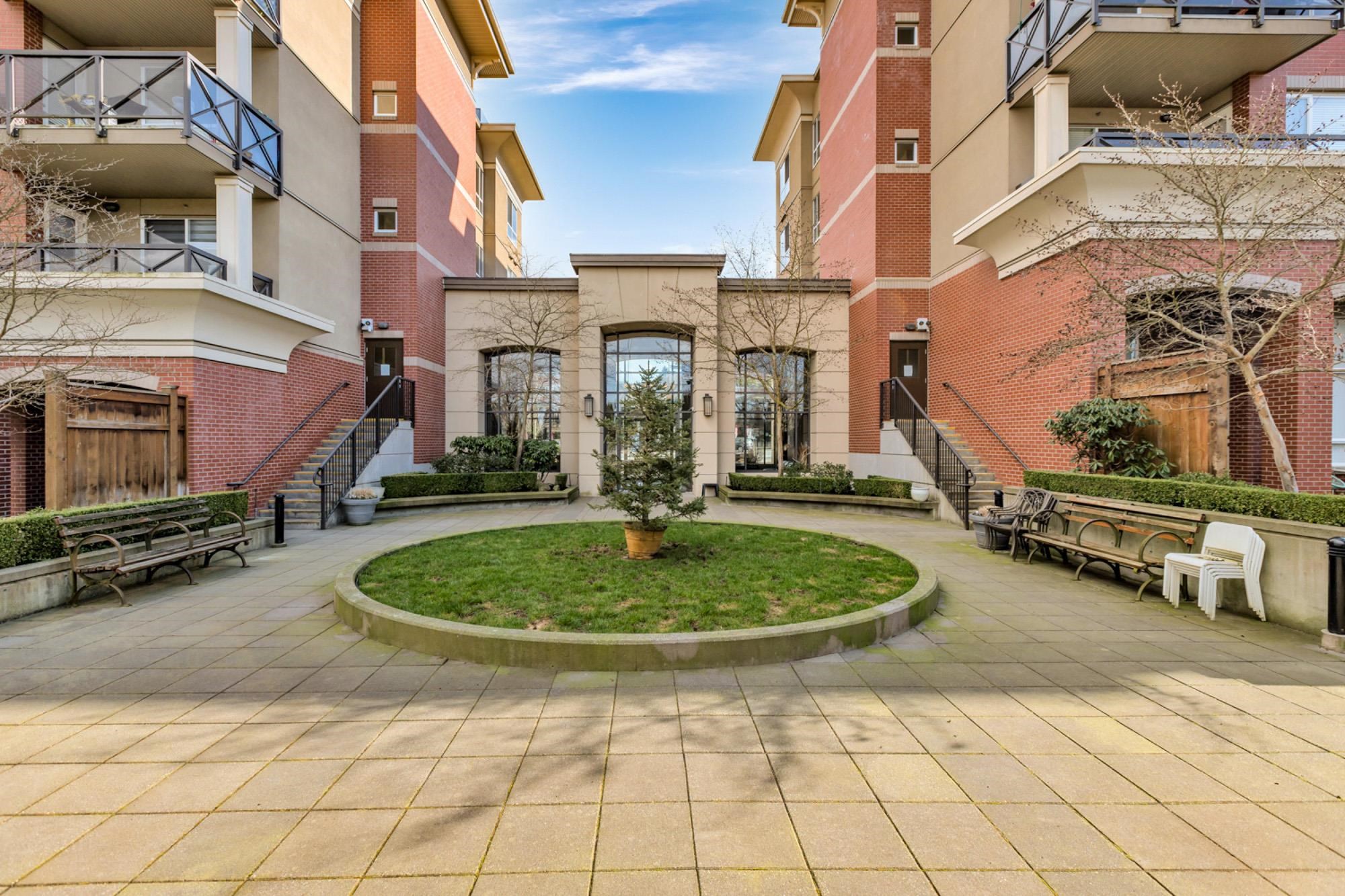 404 2970 King George Boulevard - MLS&reg; # R3110377