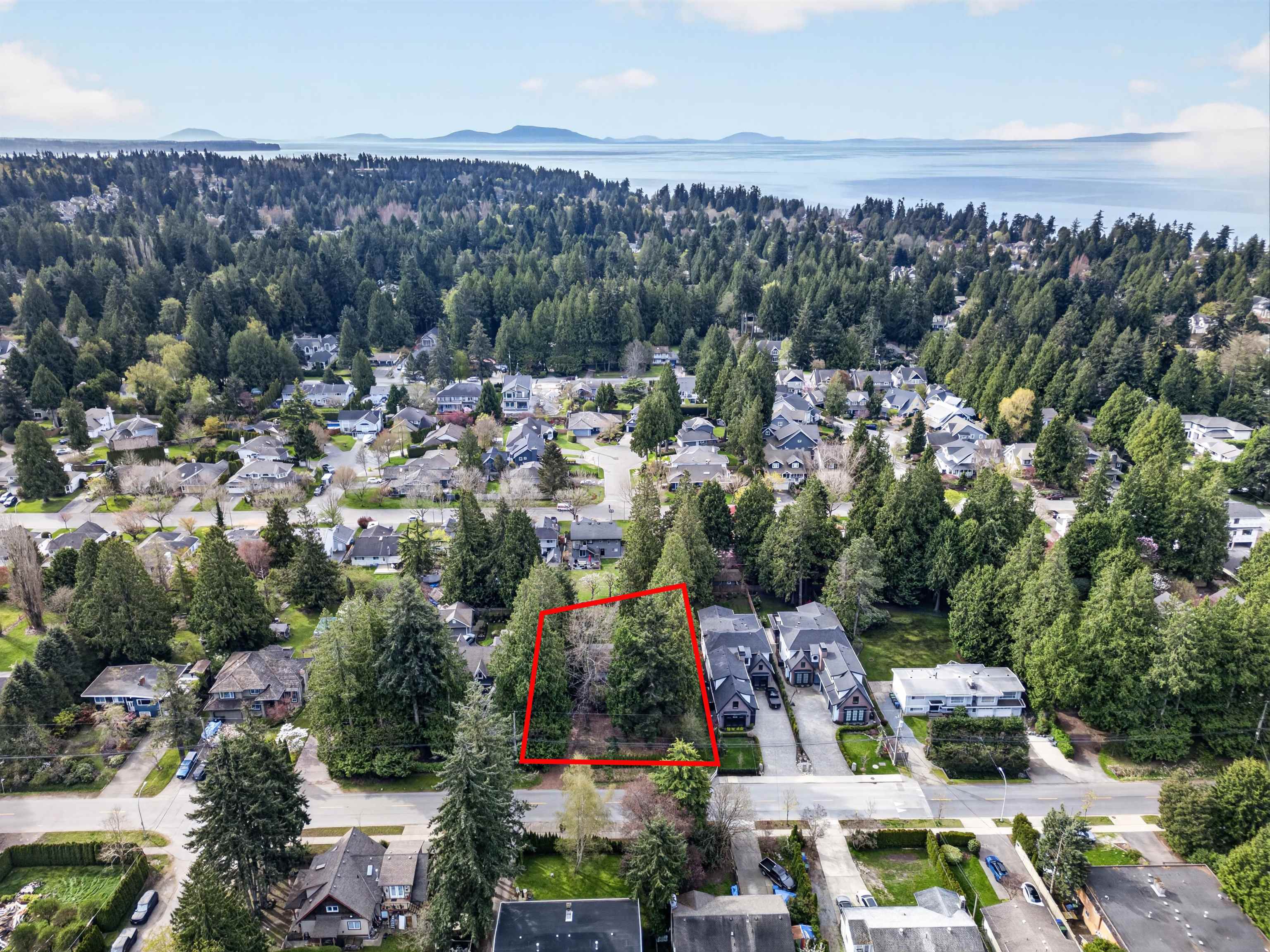  12564 25 Avenue - MLS&reg; # R3111311
