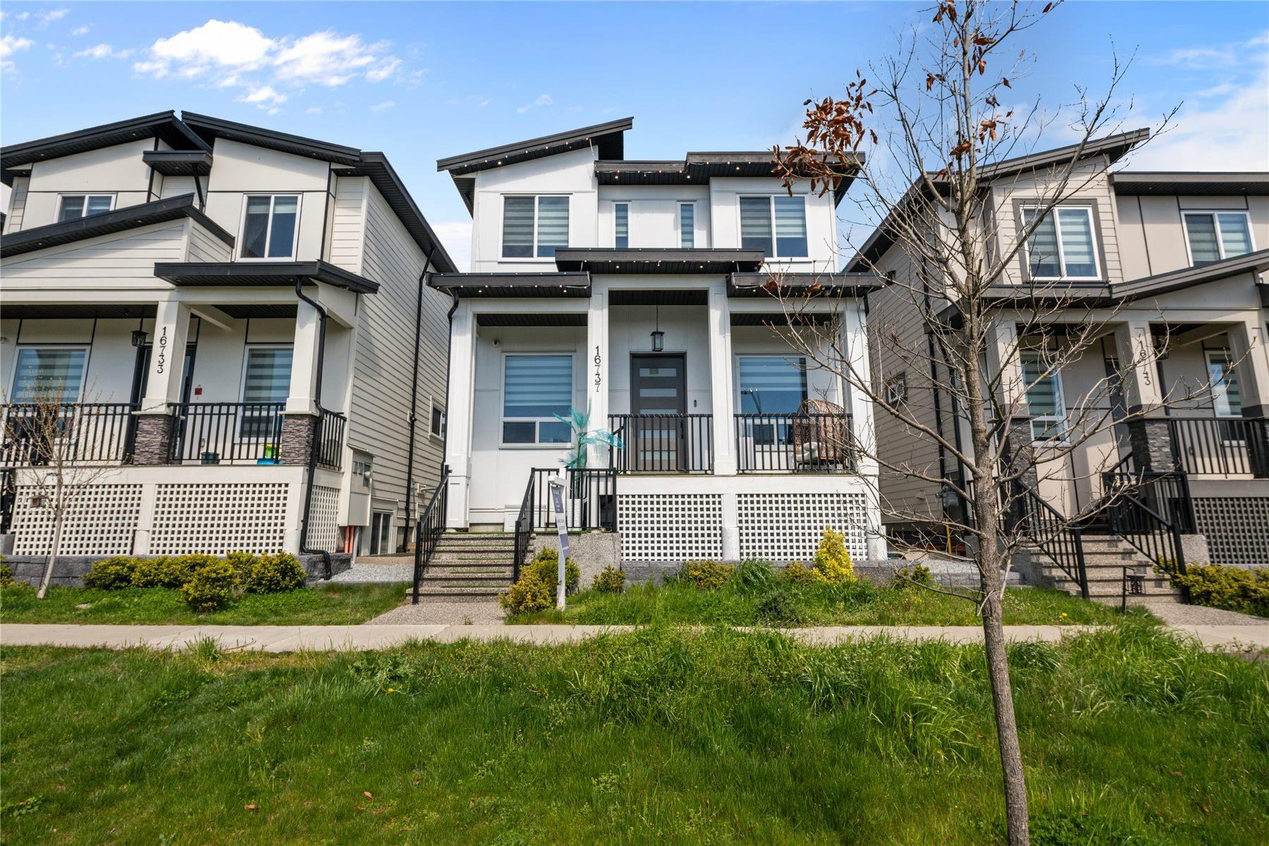  16737 15a Avenue - MLS&reg; # R3111614