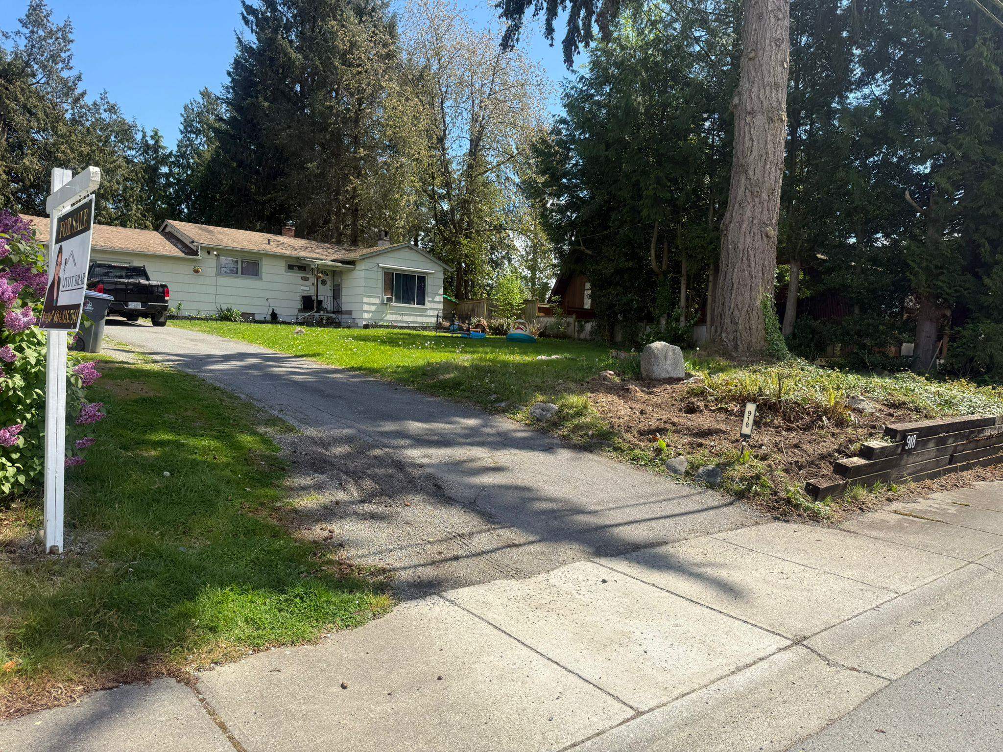  918 164 Street - MLS&reg; # R3112818