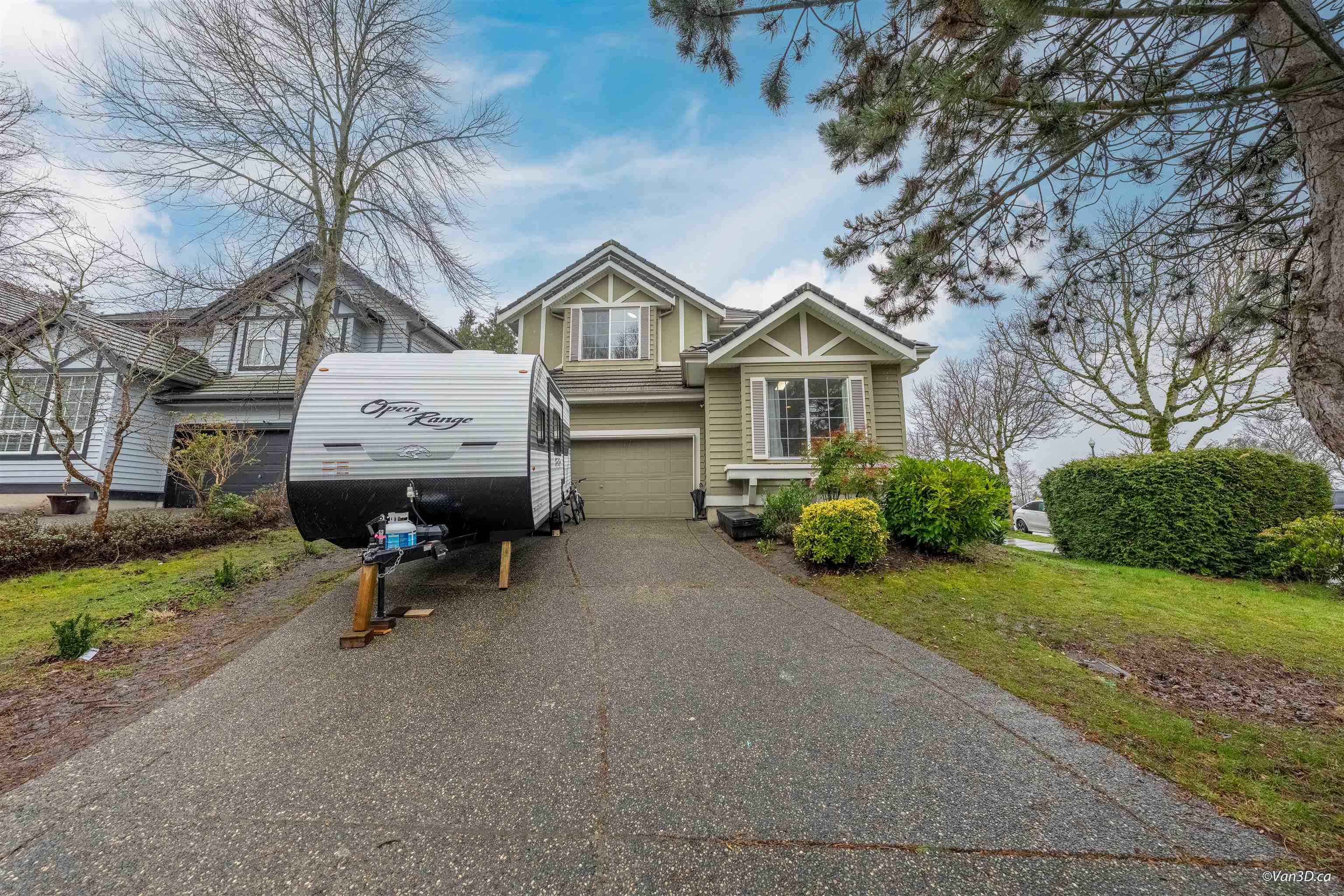  15649 Rosemary Heights Crescent - MLS&reg; # R3116896