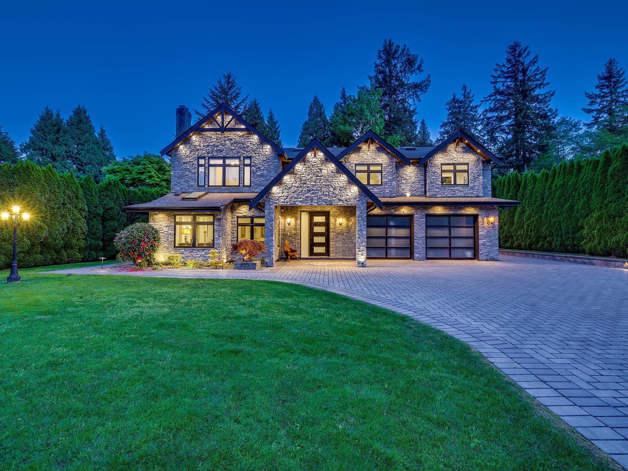  13330 20 Avenue - MLS&reg; # R3119371