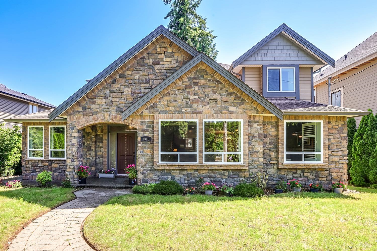  1318 160 Street - MLS&reg; # R3120203