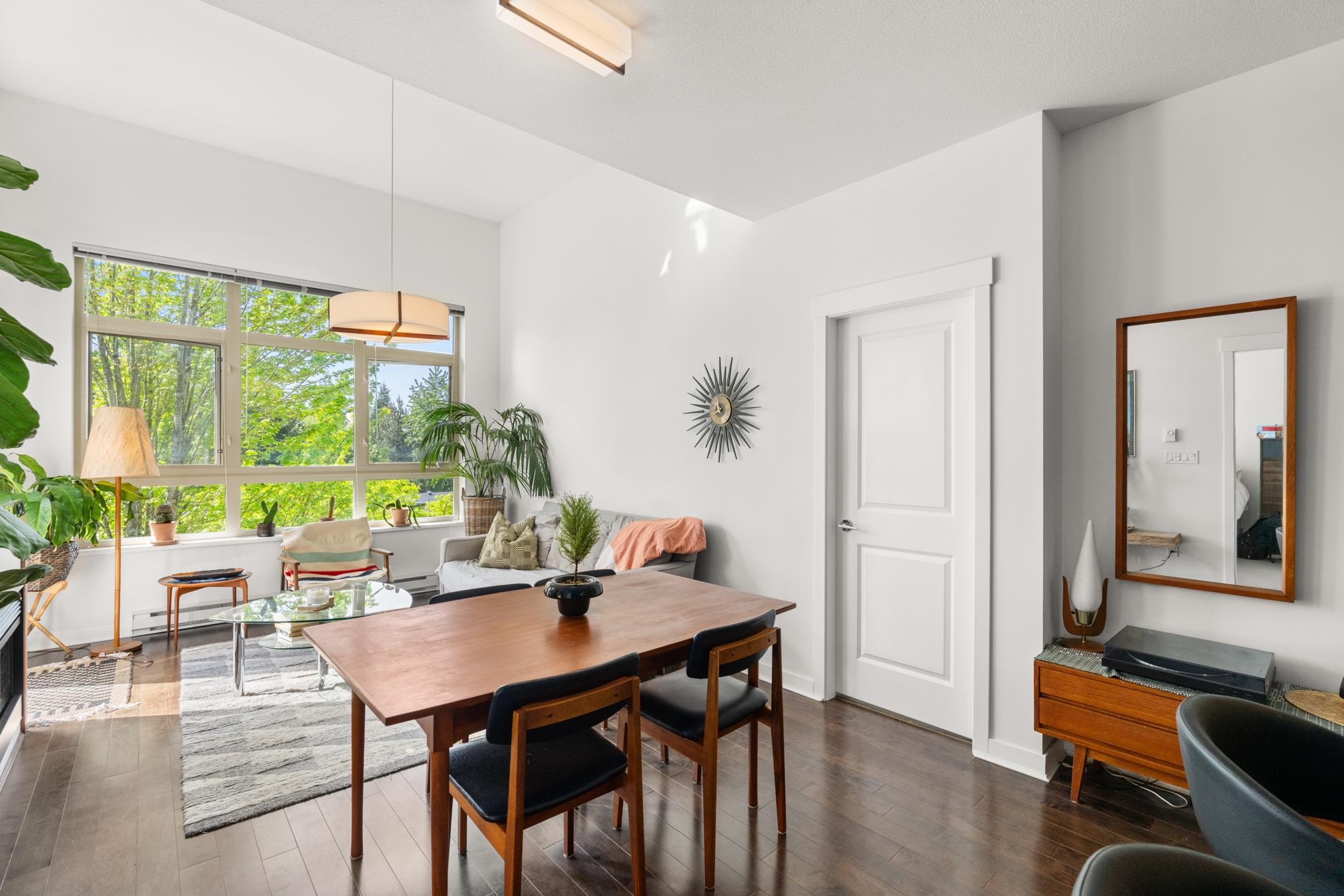 406 15988 26 Avenue - MLS&reg; # R3122444