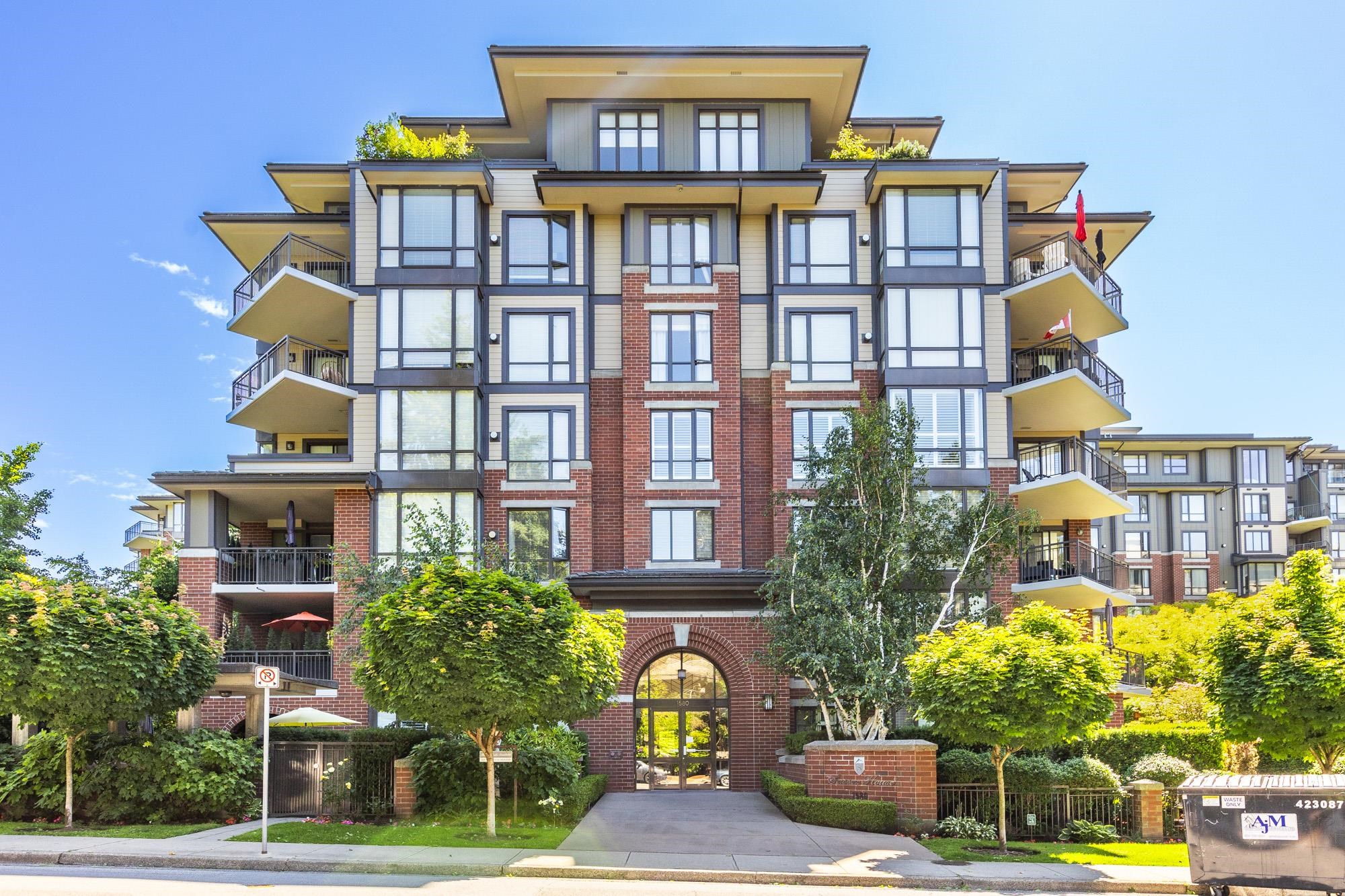 301 1580 Martin Street - MLS&reg; # R3123941