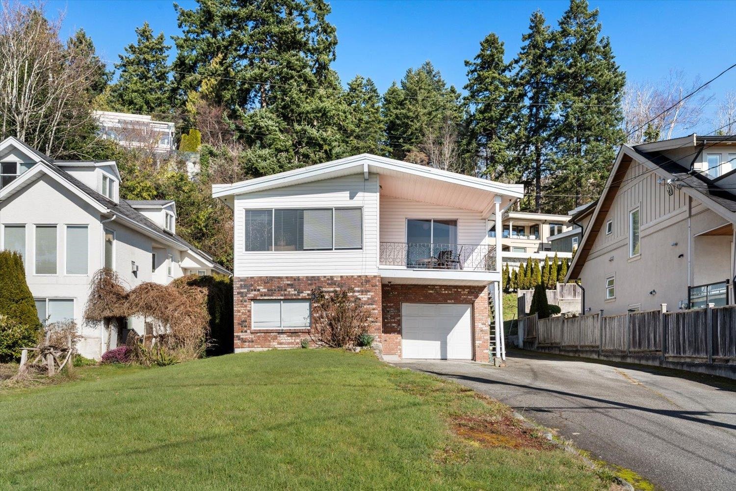  14667 Beach Avenue - MLS&reg; # R3133886