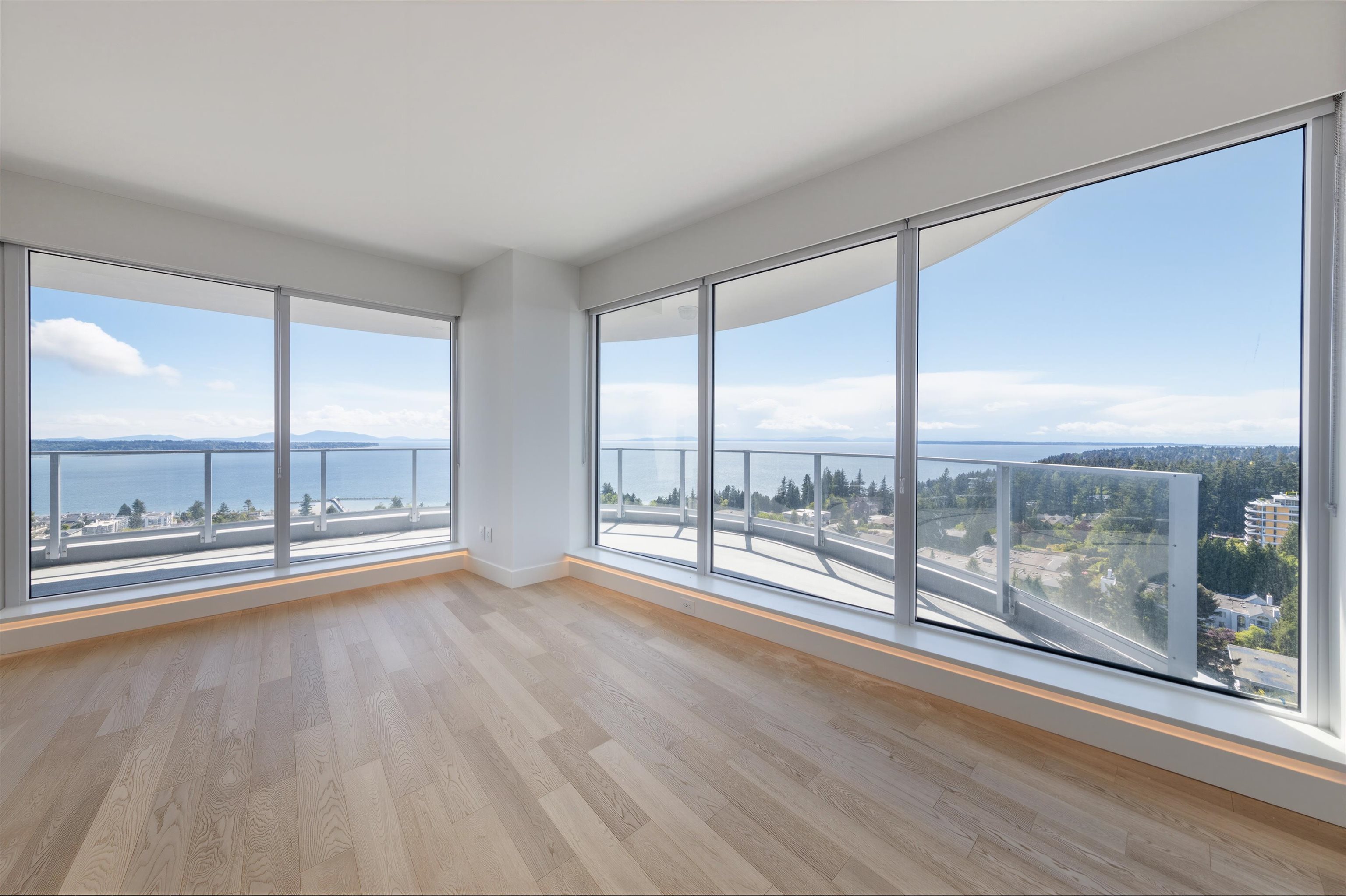 1605 1475 Foster Street - MLS&reg; # R3136170