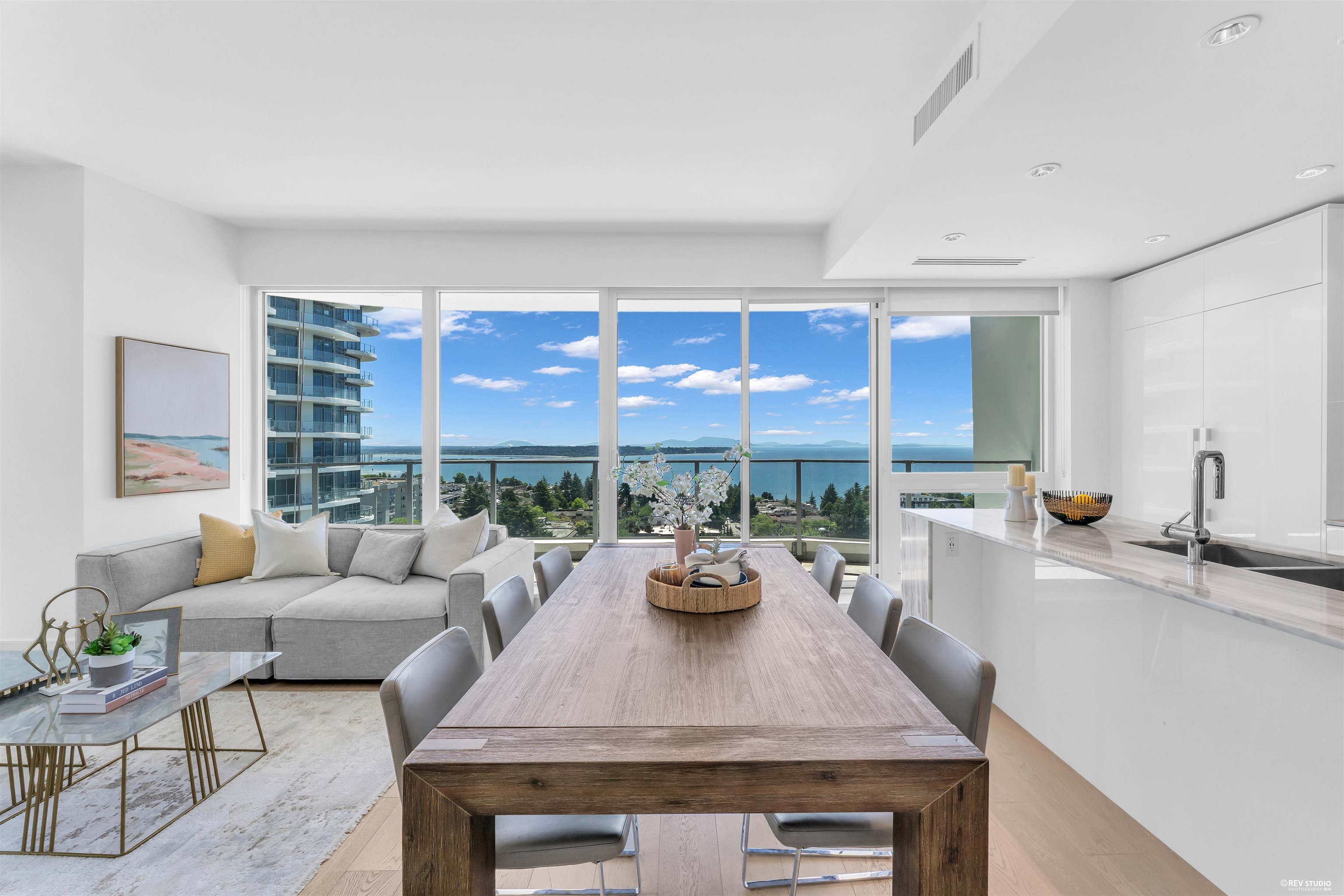 1106 1500 Martin Street - MLS&reg; # R3137853