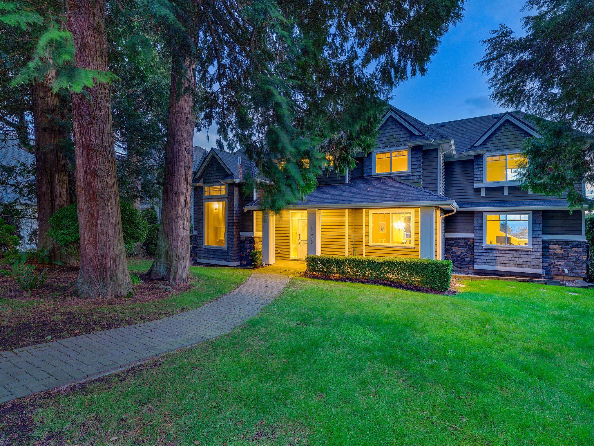  13518 Marine Drive - MLS&reg; # R3139962
