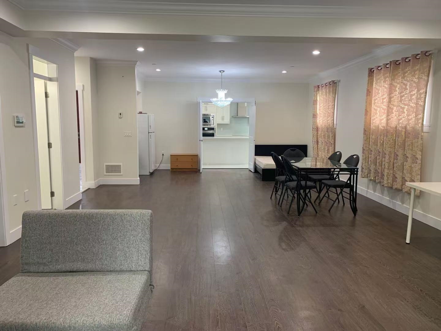 Main and Above 13766 North Bluff Road  - MLS&reg; # R3140637