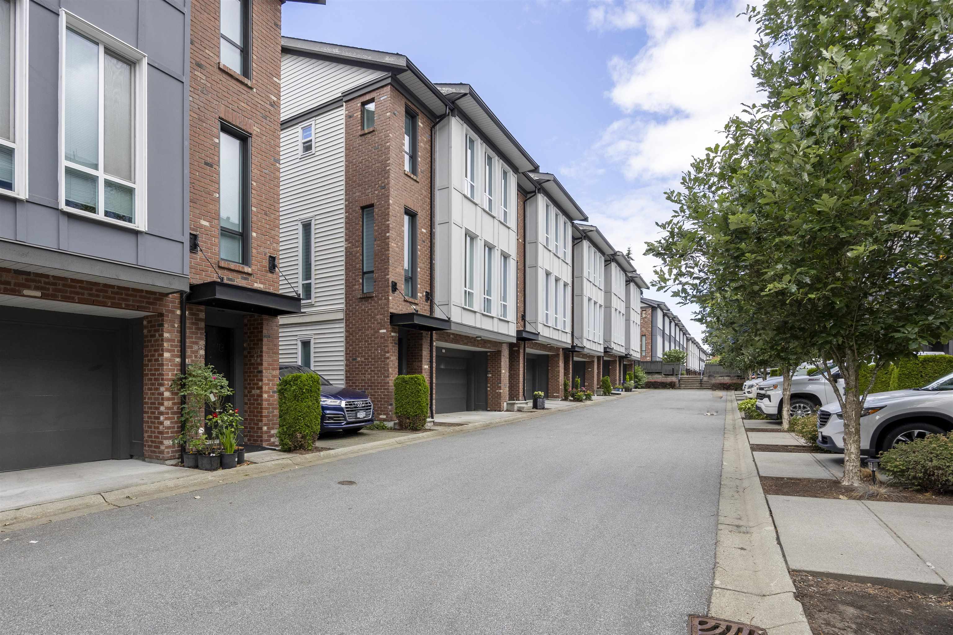 70 15898 27 Avenue - MLS&reg; # R3141516