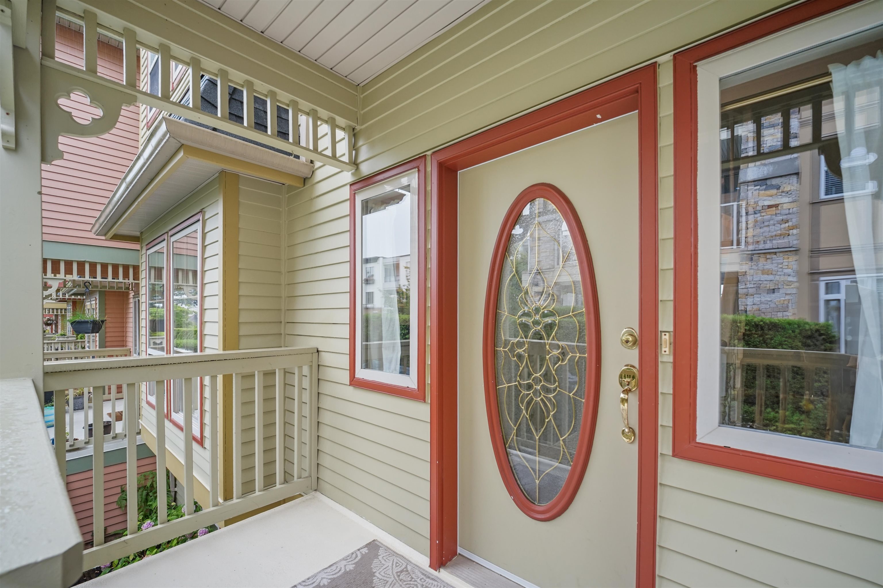 6 15151 Buena Vista Avenue - MLS&reg; # R3142812