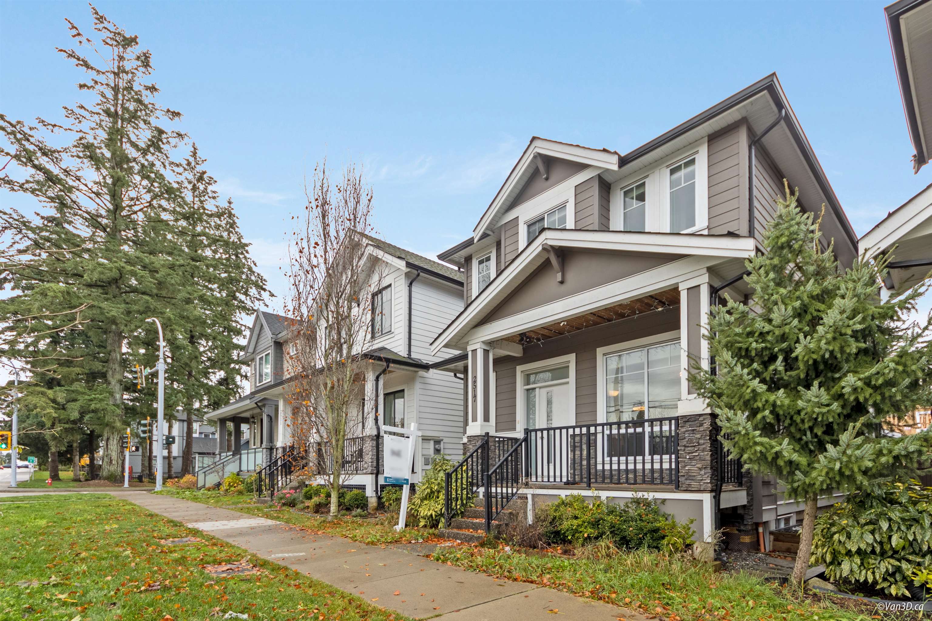  2517 168 Street - MLS&reg; # R3143494