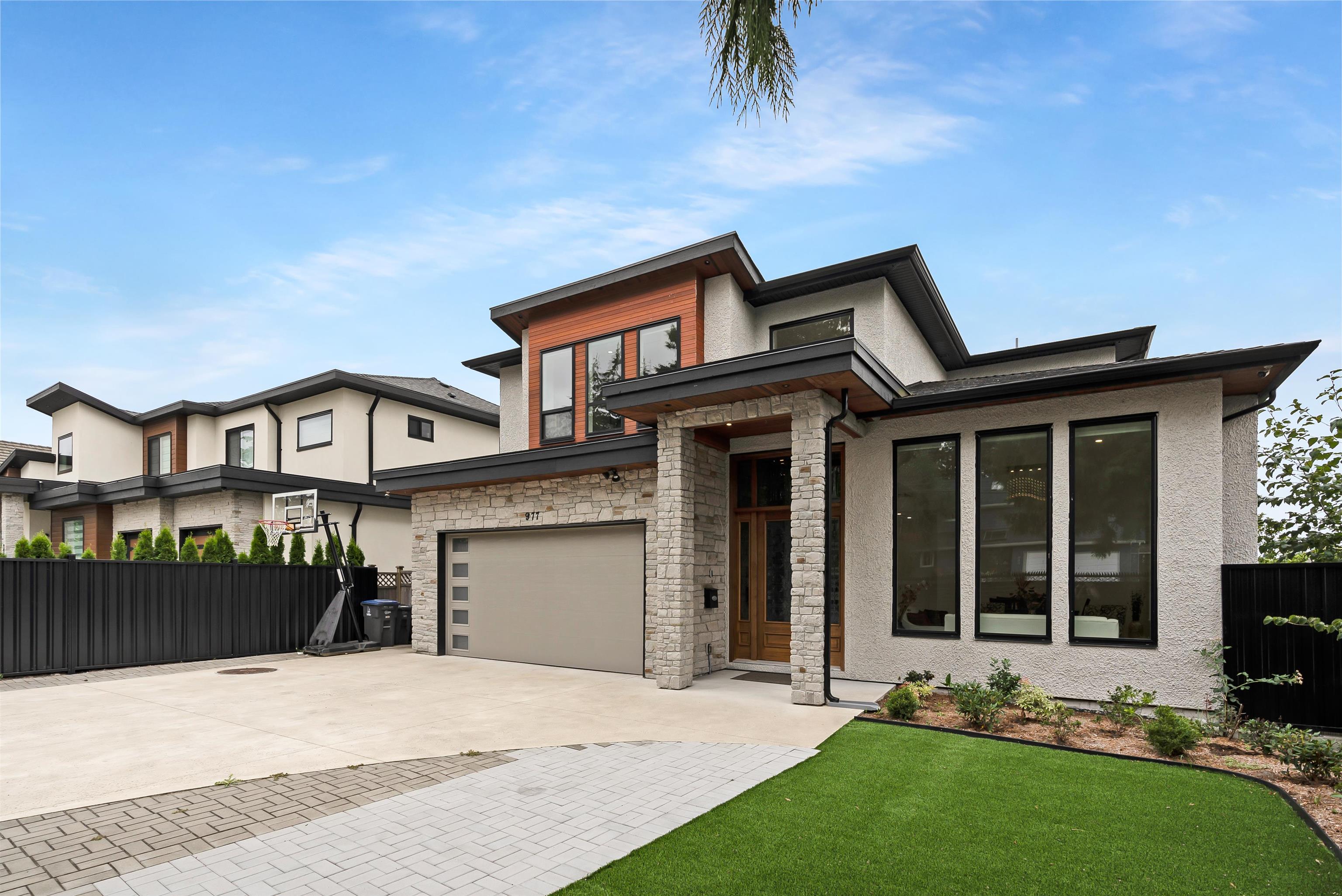  977 164 Street - MLS&reg; # R3143750