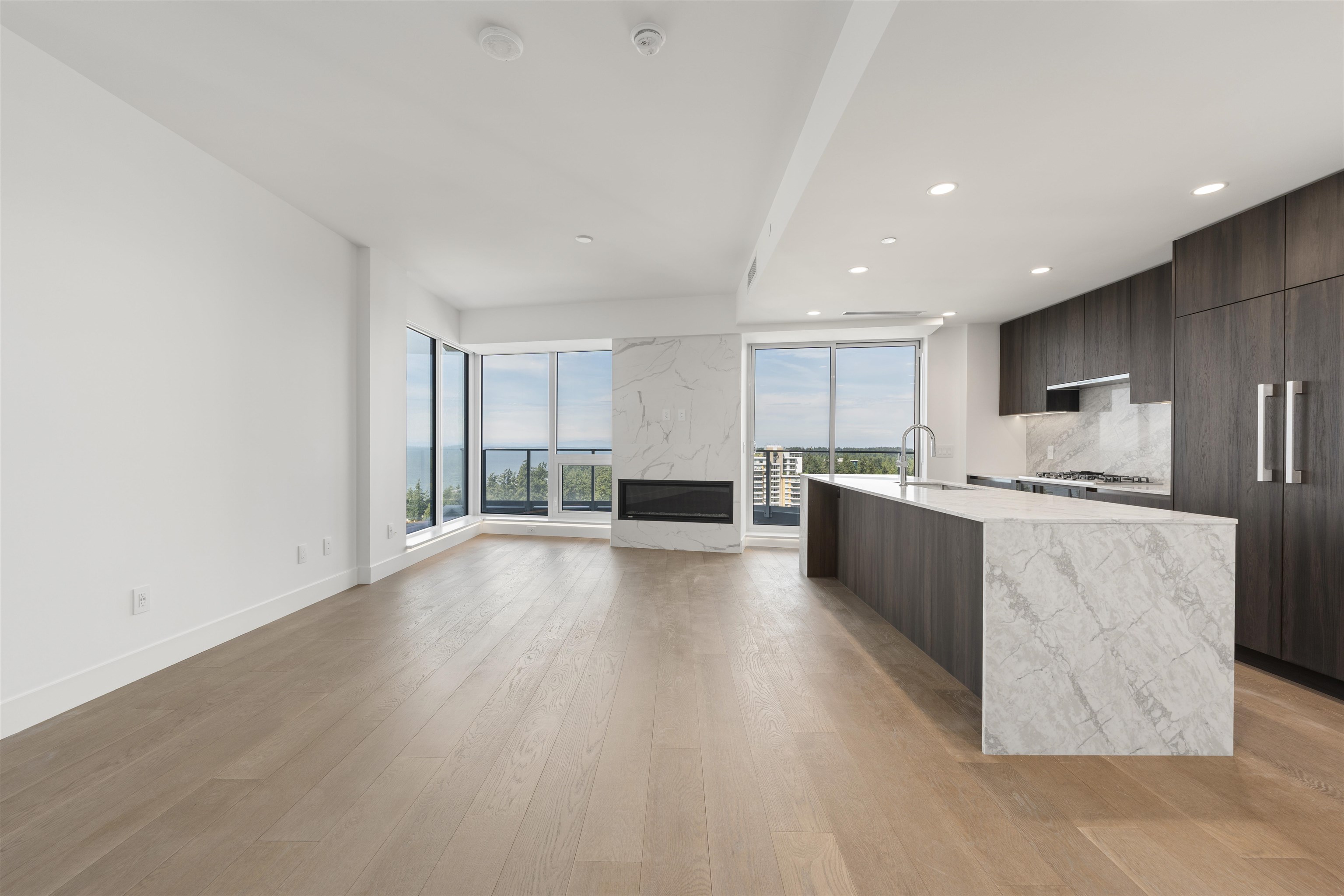 1401 1475 Foster Street - MLS&reg; # R3145211