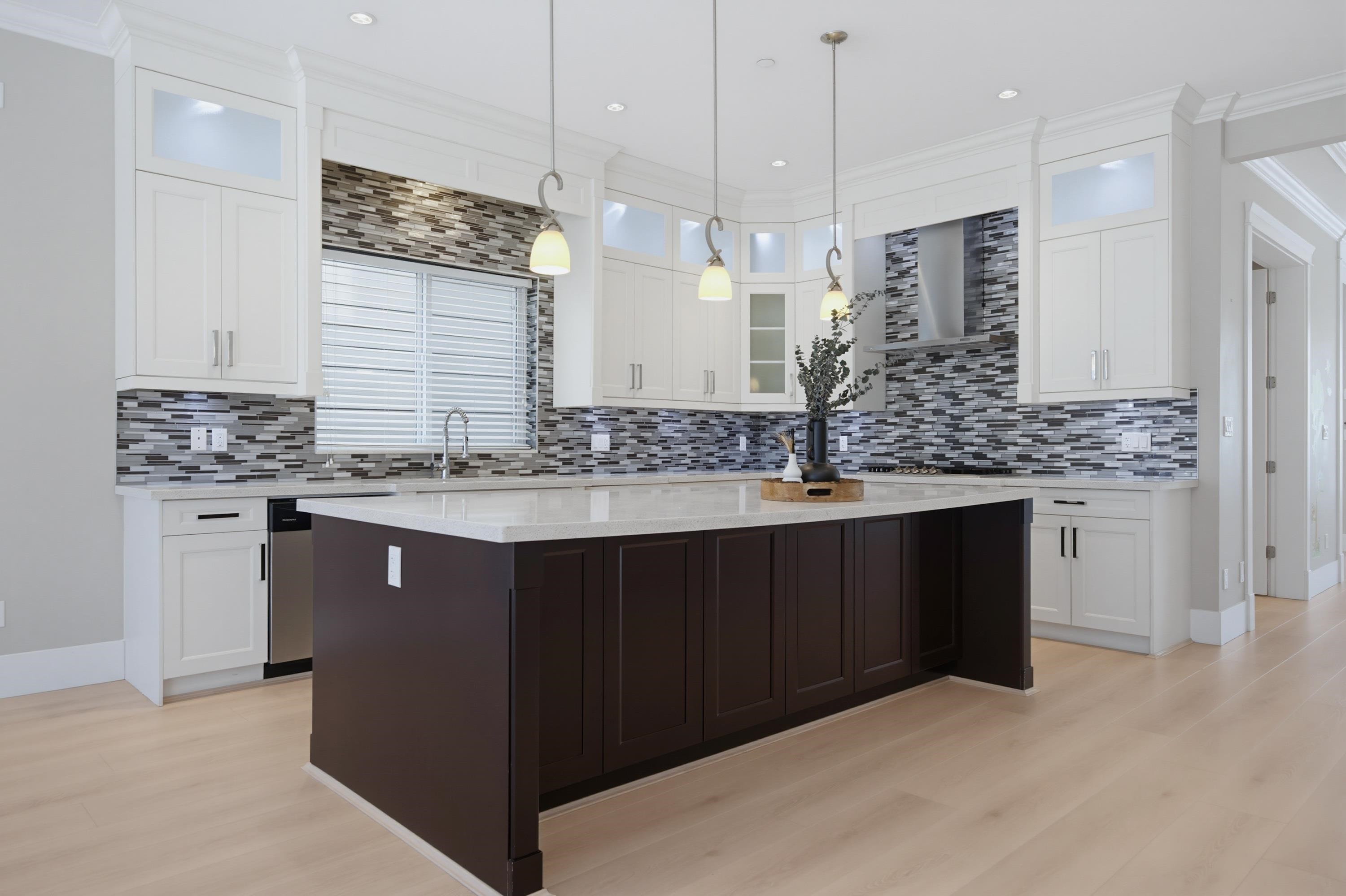 3 1426 Finlay Street - MLS&reg; # R3146828