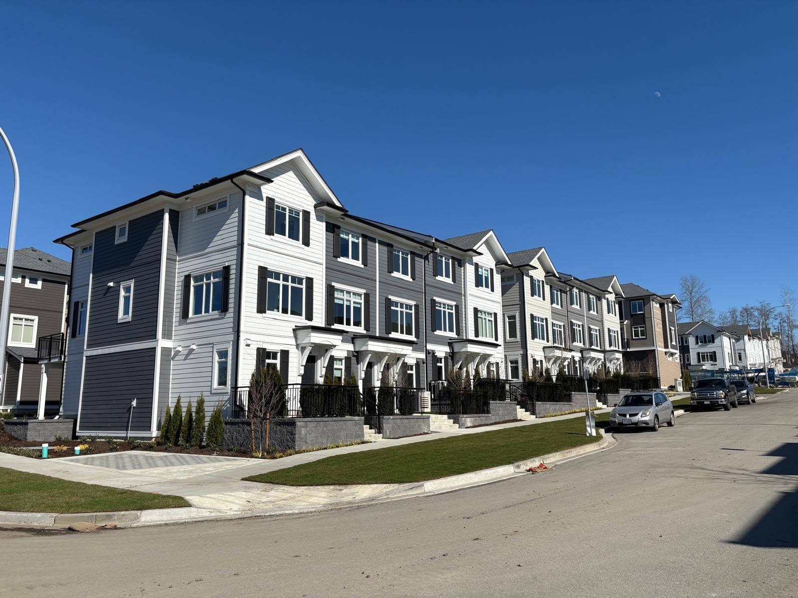  16325 21 Avenue - MLS&reg; # R3147730
