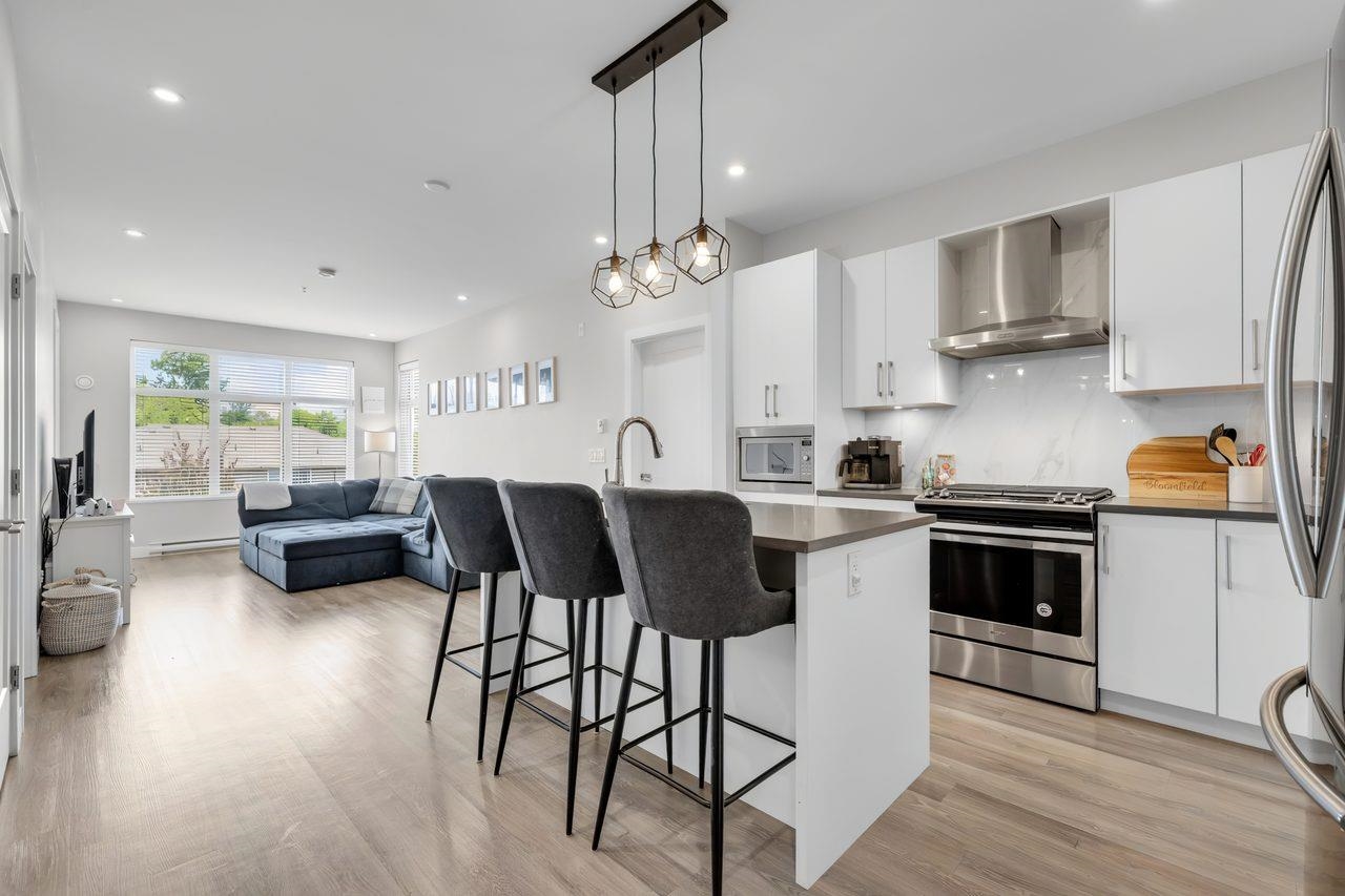 411 15436 31 Avenue - MLS&reg; # R3149884