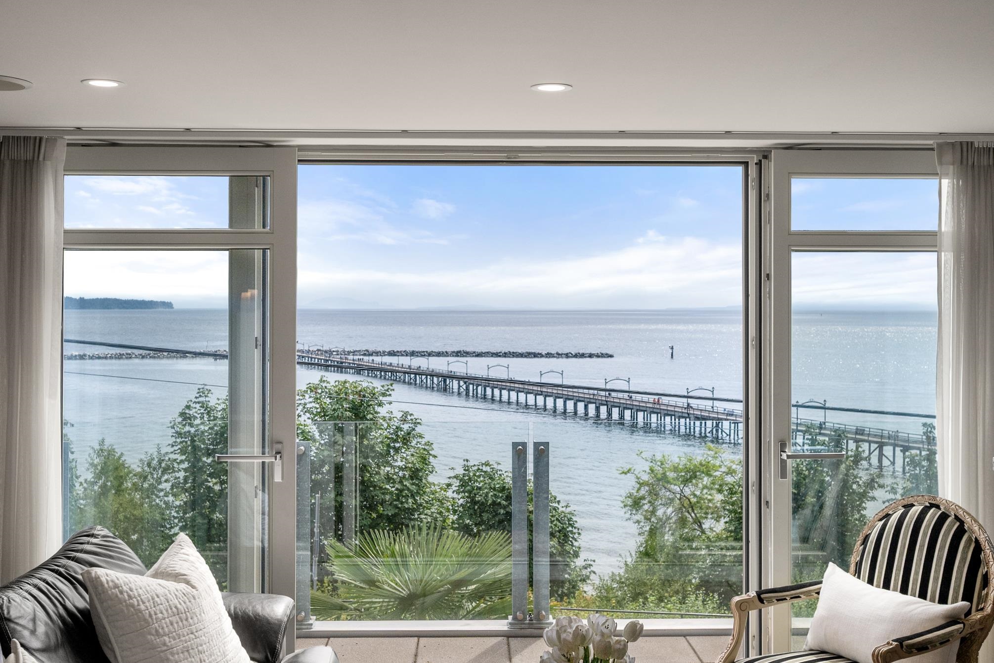 201 15097 Marine Drive - MLS&reg; # R3150194