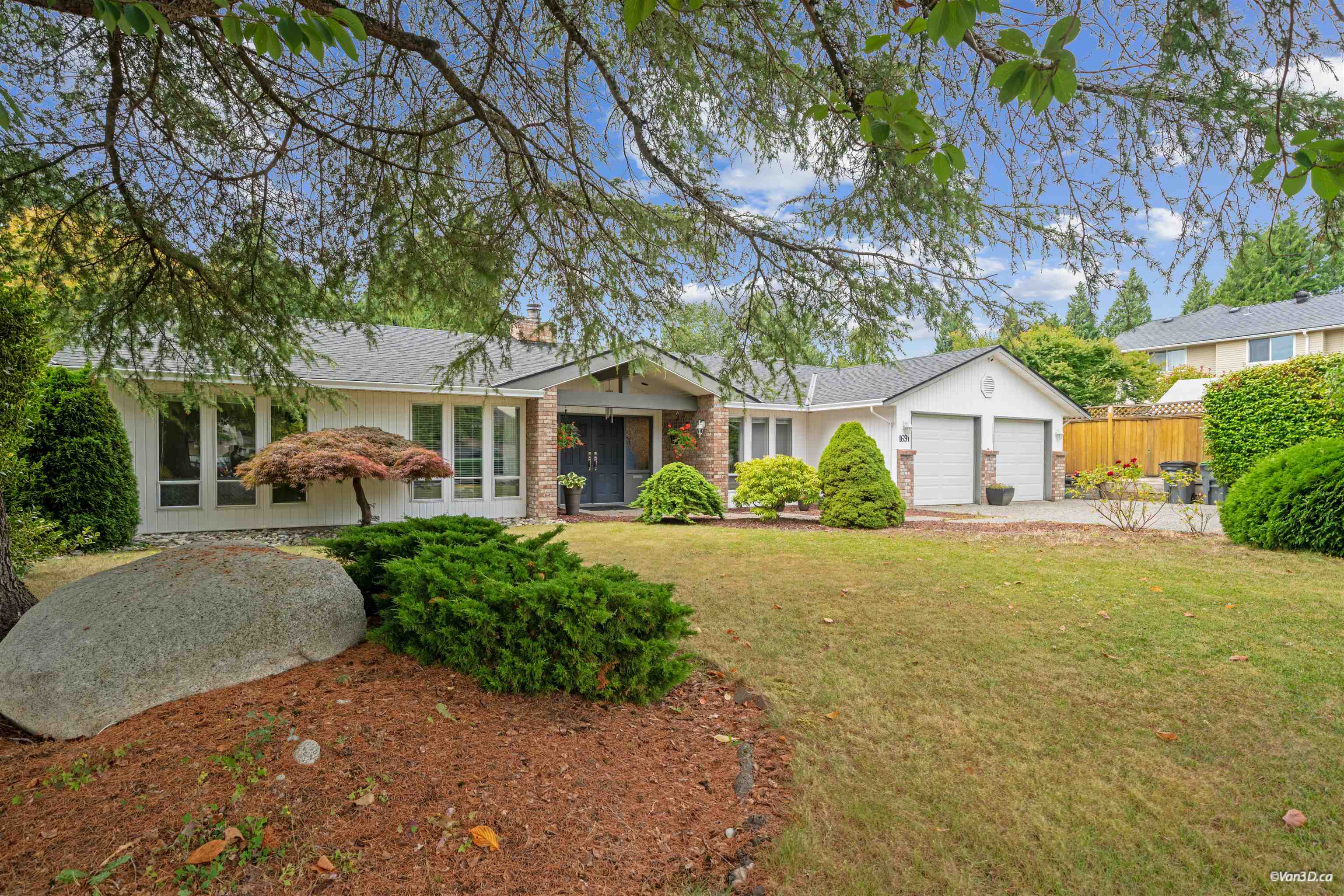  1691 143b Street - MLS&reg; # R3151011