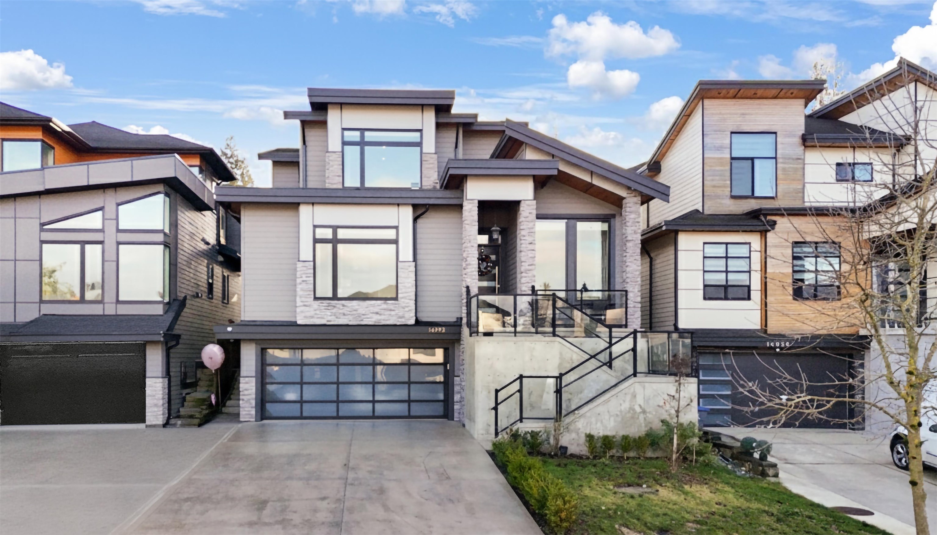  14932 35a Avenue - MLS&reg; # R3152263
