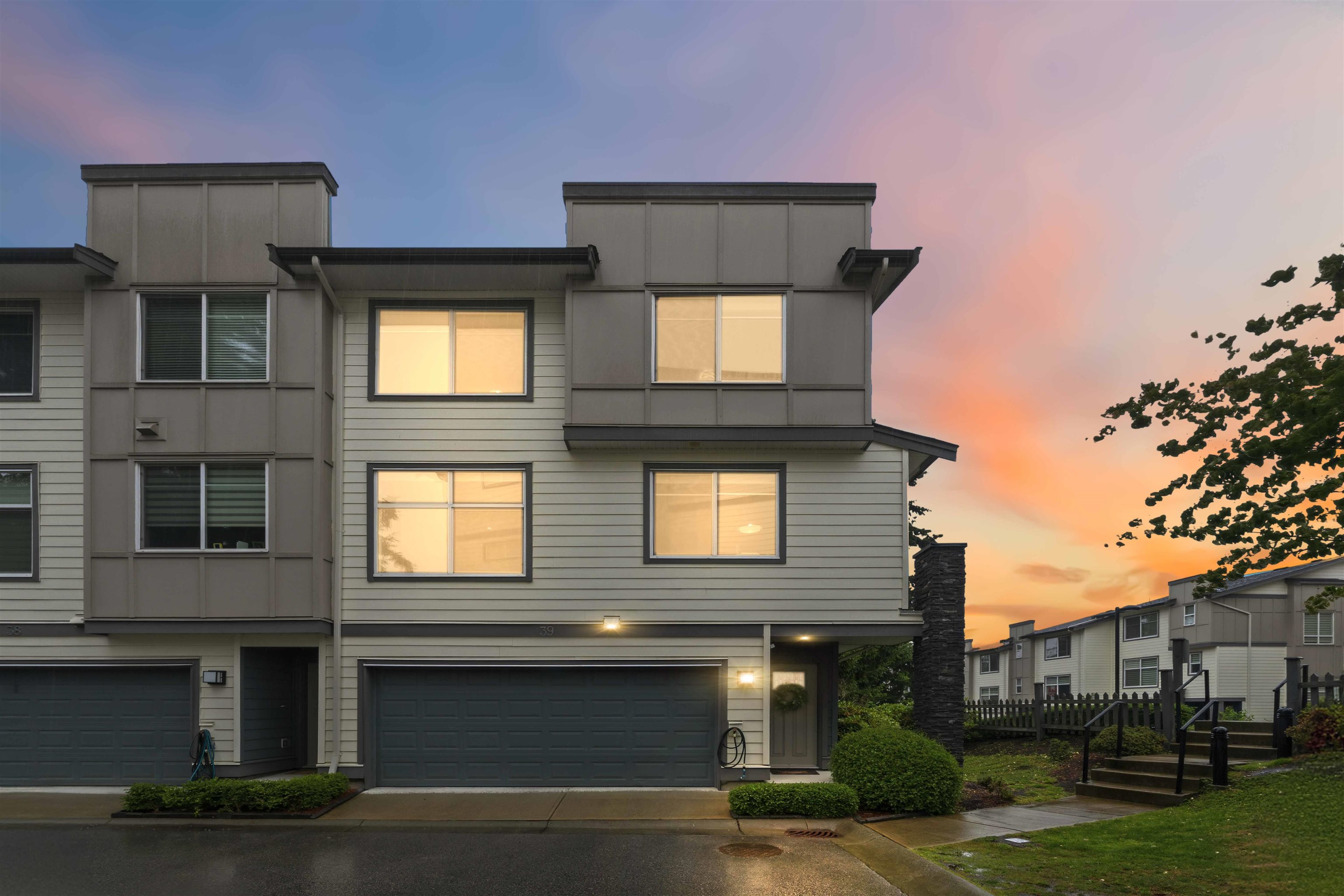39 15633 Mountain View Drive - MLS&reg; # R3153360