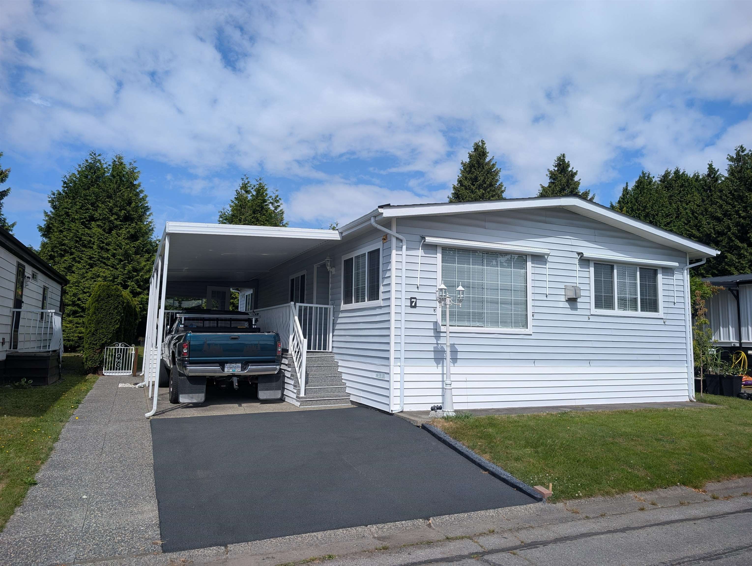 7 2303 Cranley Drive - MLS&reg; # R3154062
