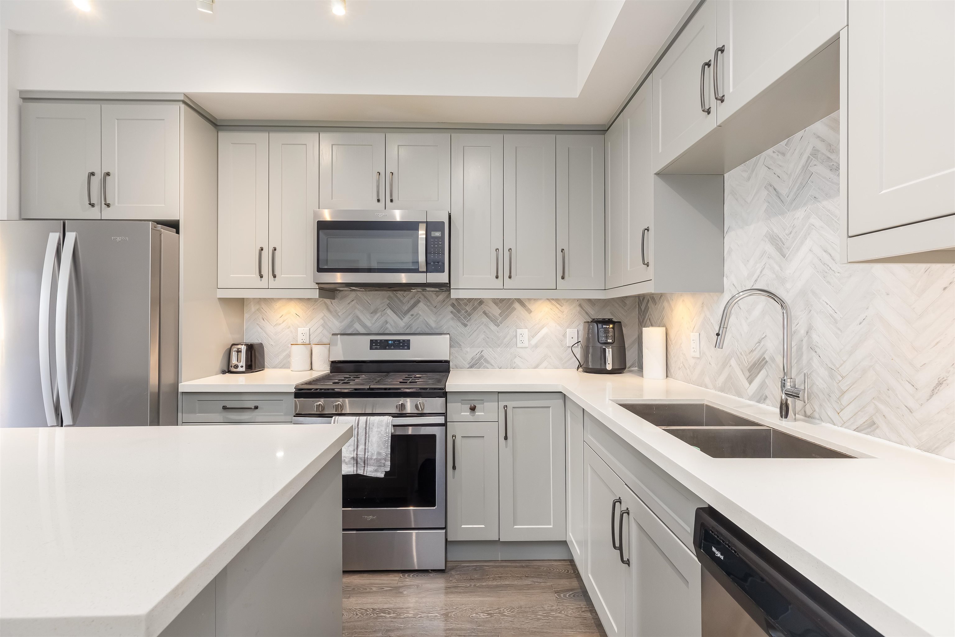303 14605 Mcdougall Drive - MLS&reg; # R3154949