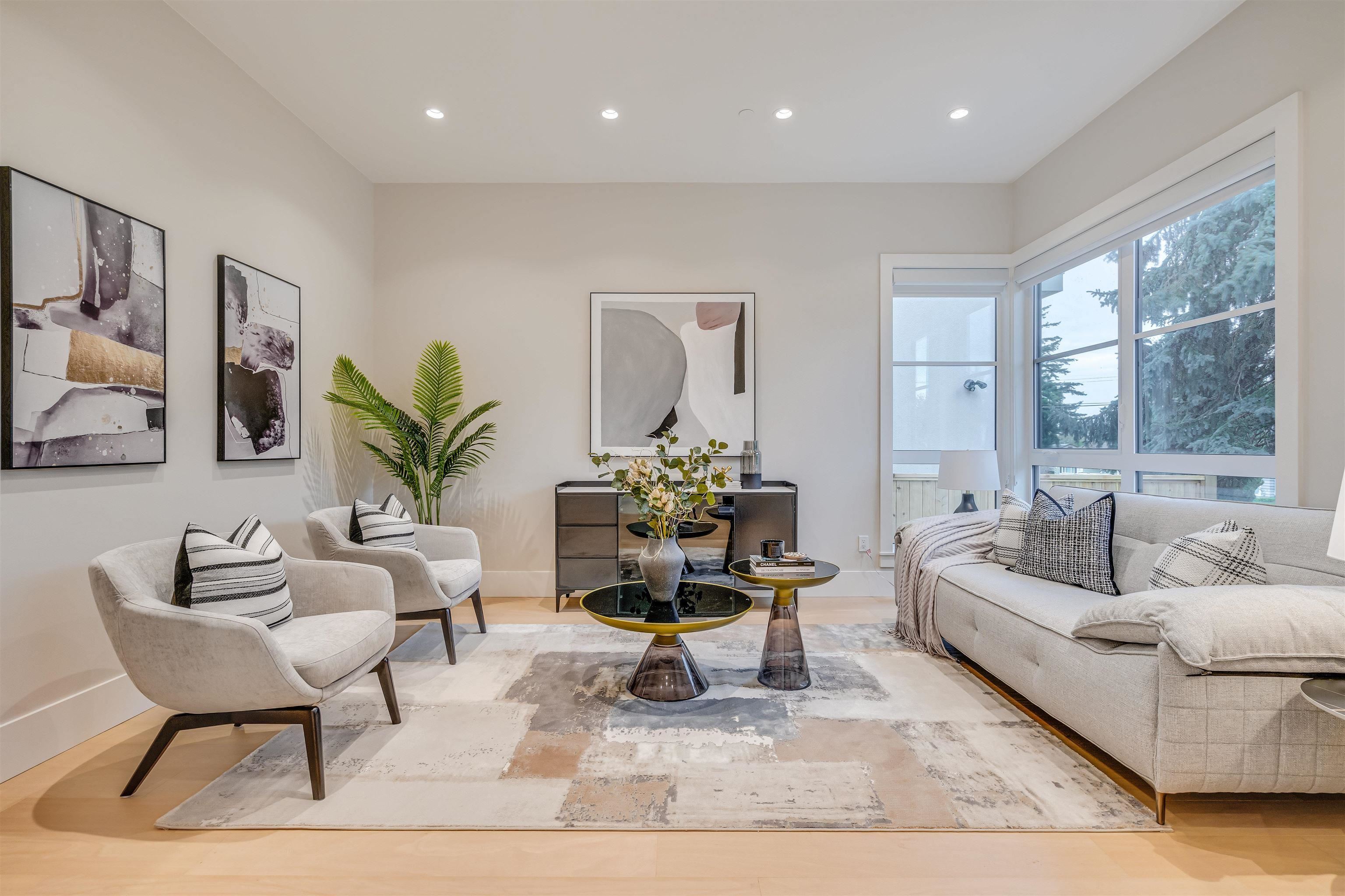  15387 Pacific Avenue - MLS&reg; # R3157297
