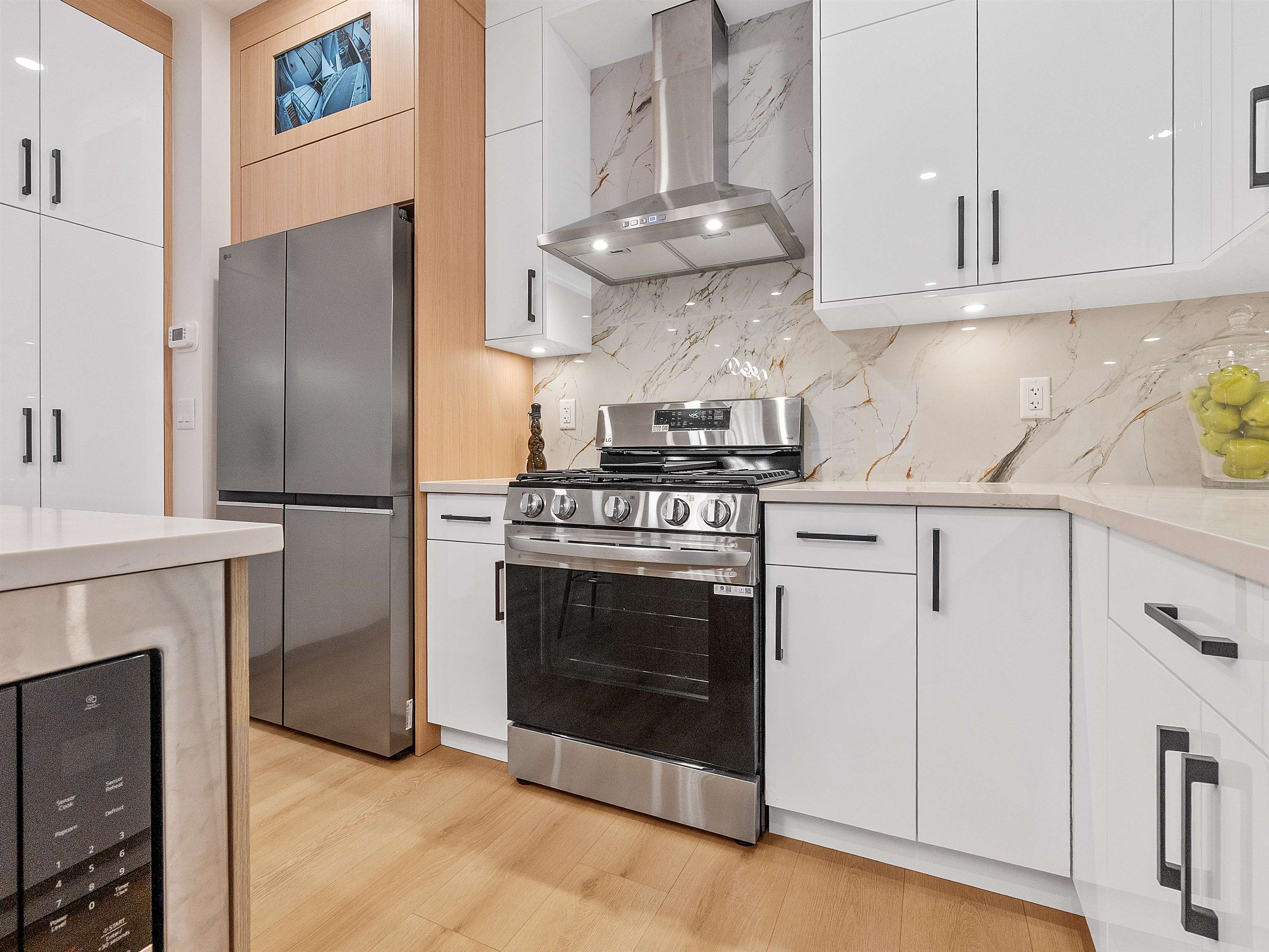 102 16693 16 Avenue - MLS&reg; # R3159211