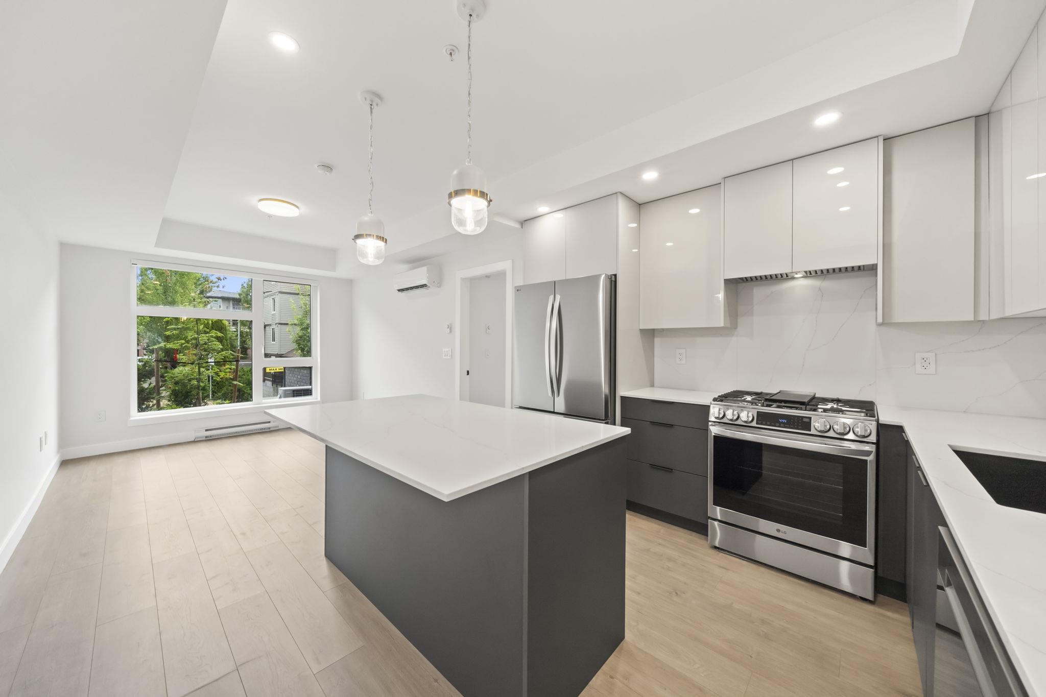103 15353 17 Avenue - MLS&reg; # R3159637
