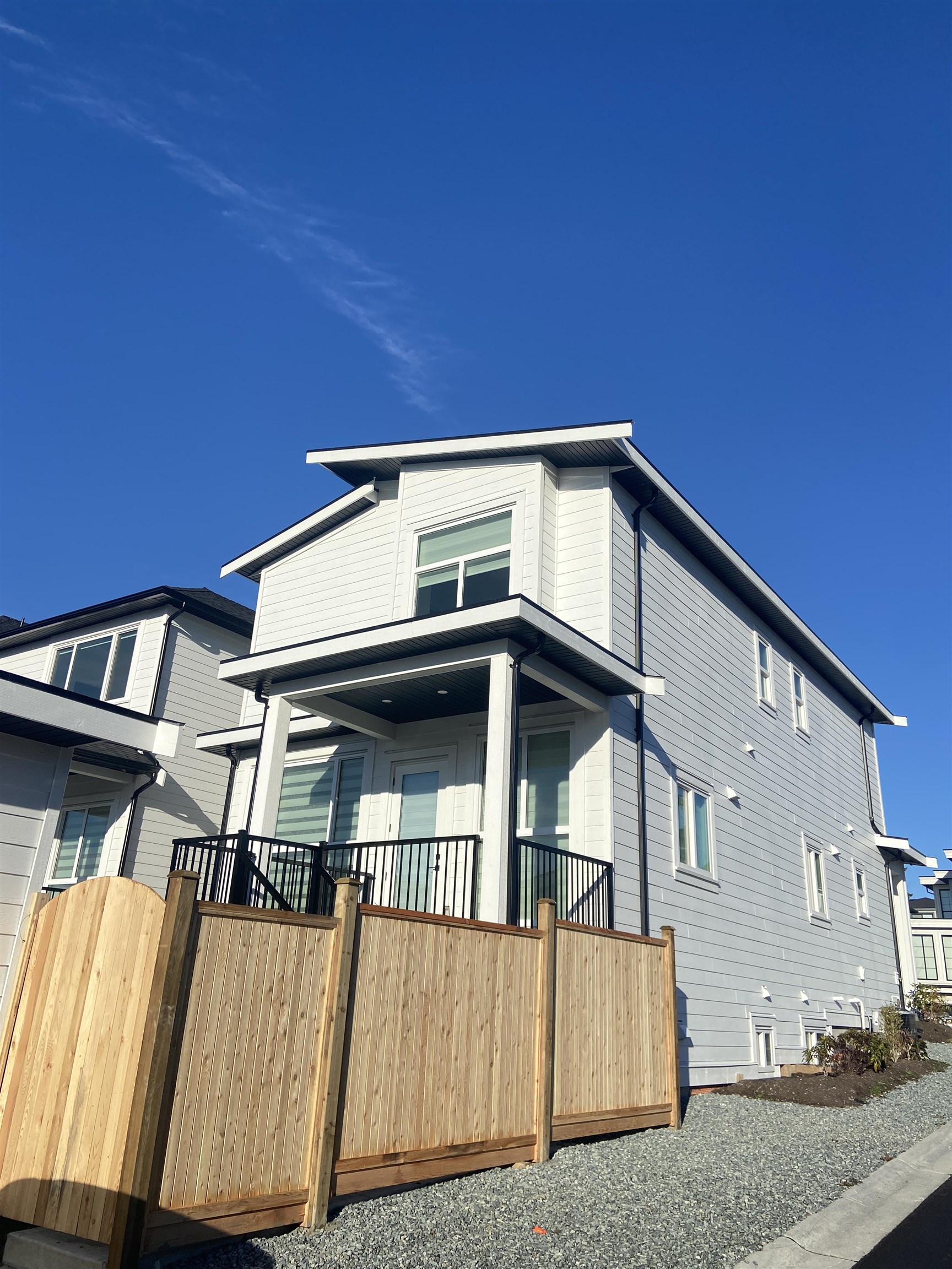 Basement Suite 16700 20a Avenue - MLS&reg; # R3159833