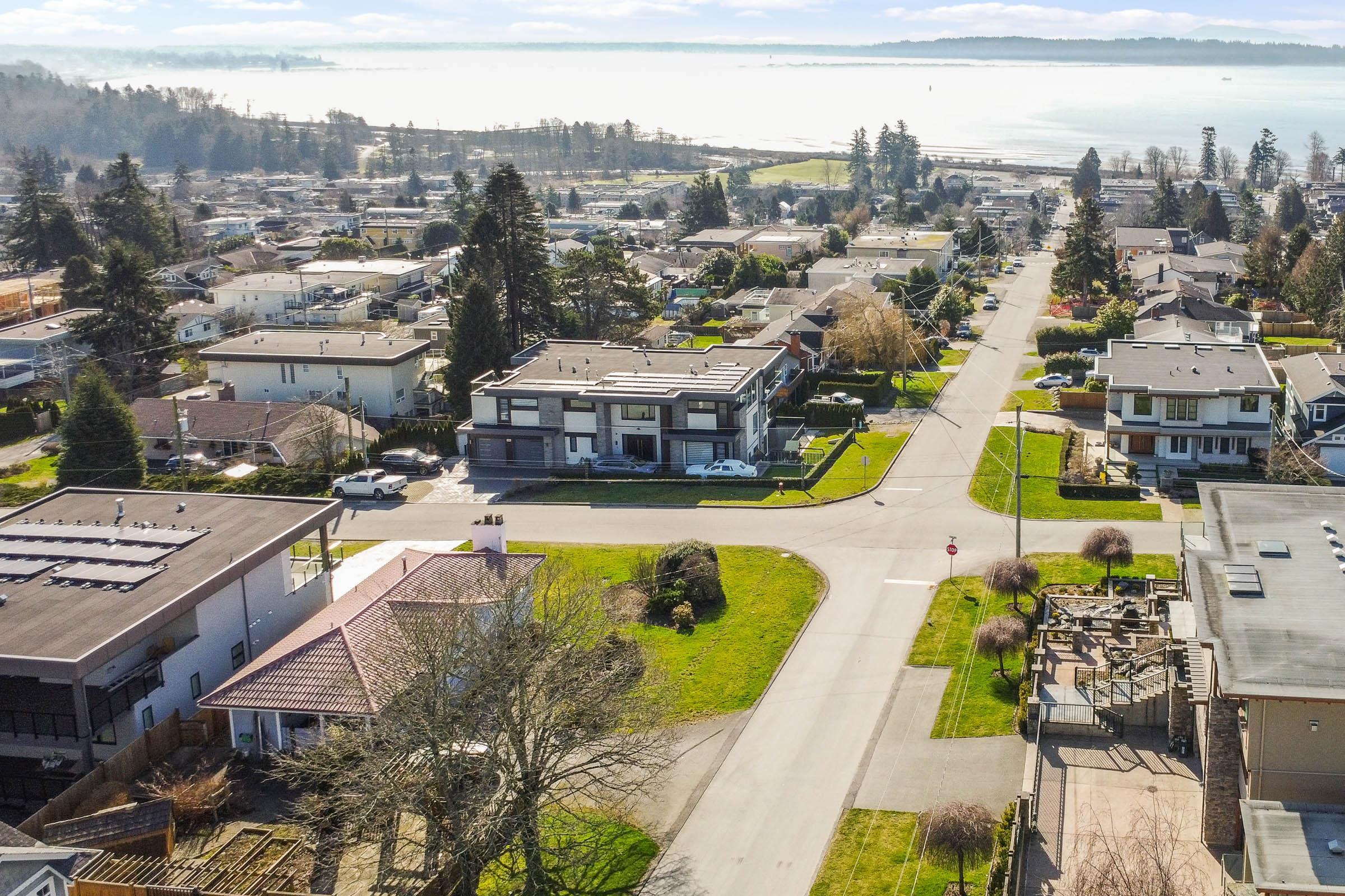  15761 Cliff Avenue - MLS&reg; # R3160559