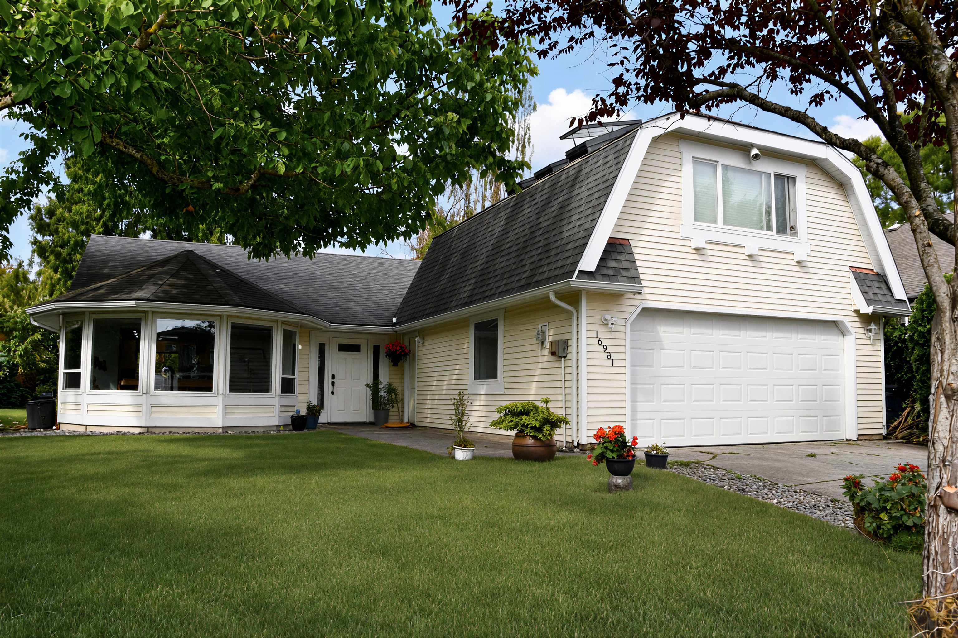  16281 11 Avenue - MLS&reg; # R3160942