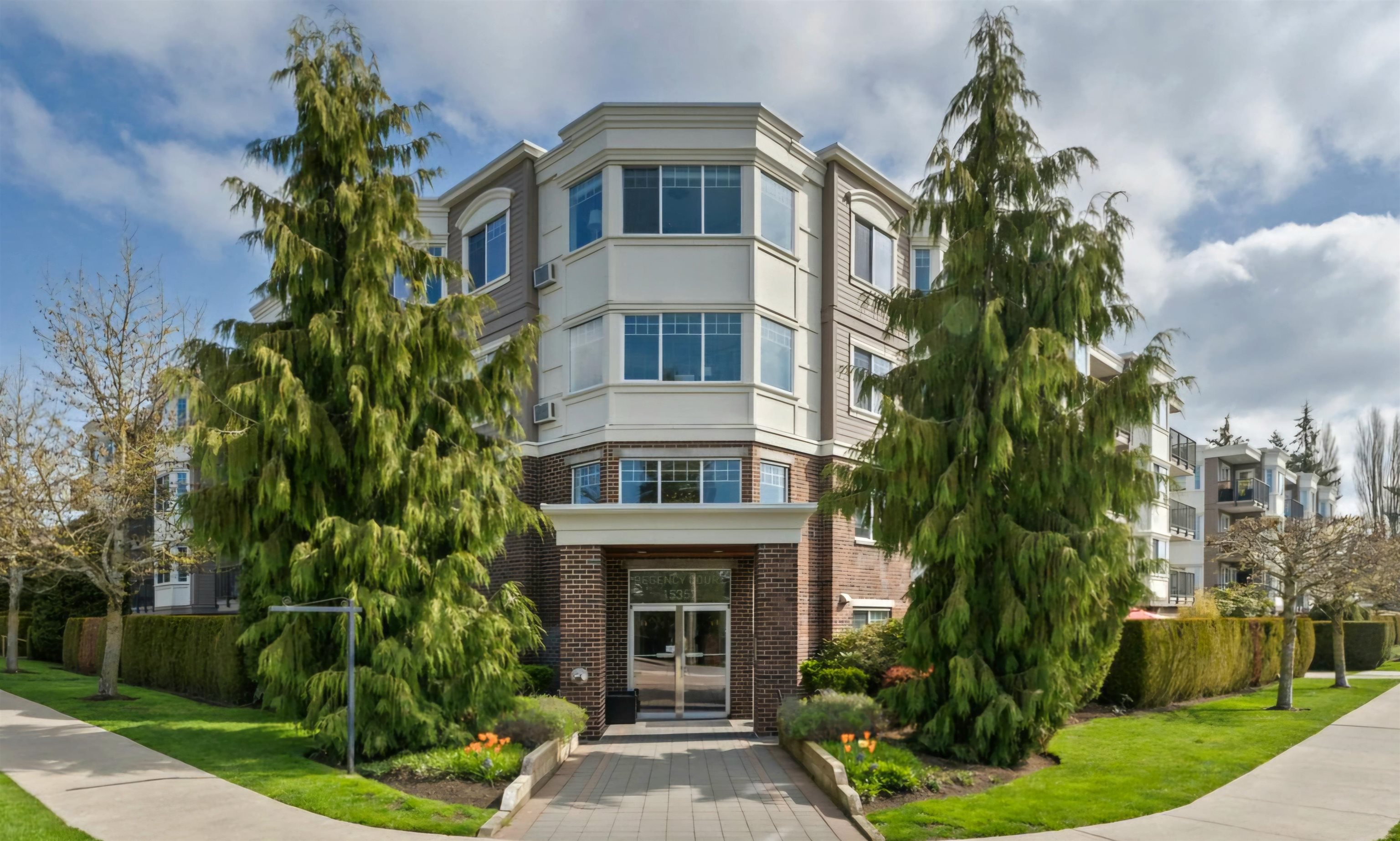PH-5 15357 Roper Avenue - MLS&reg; # R3161979