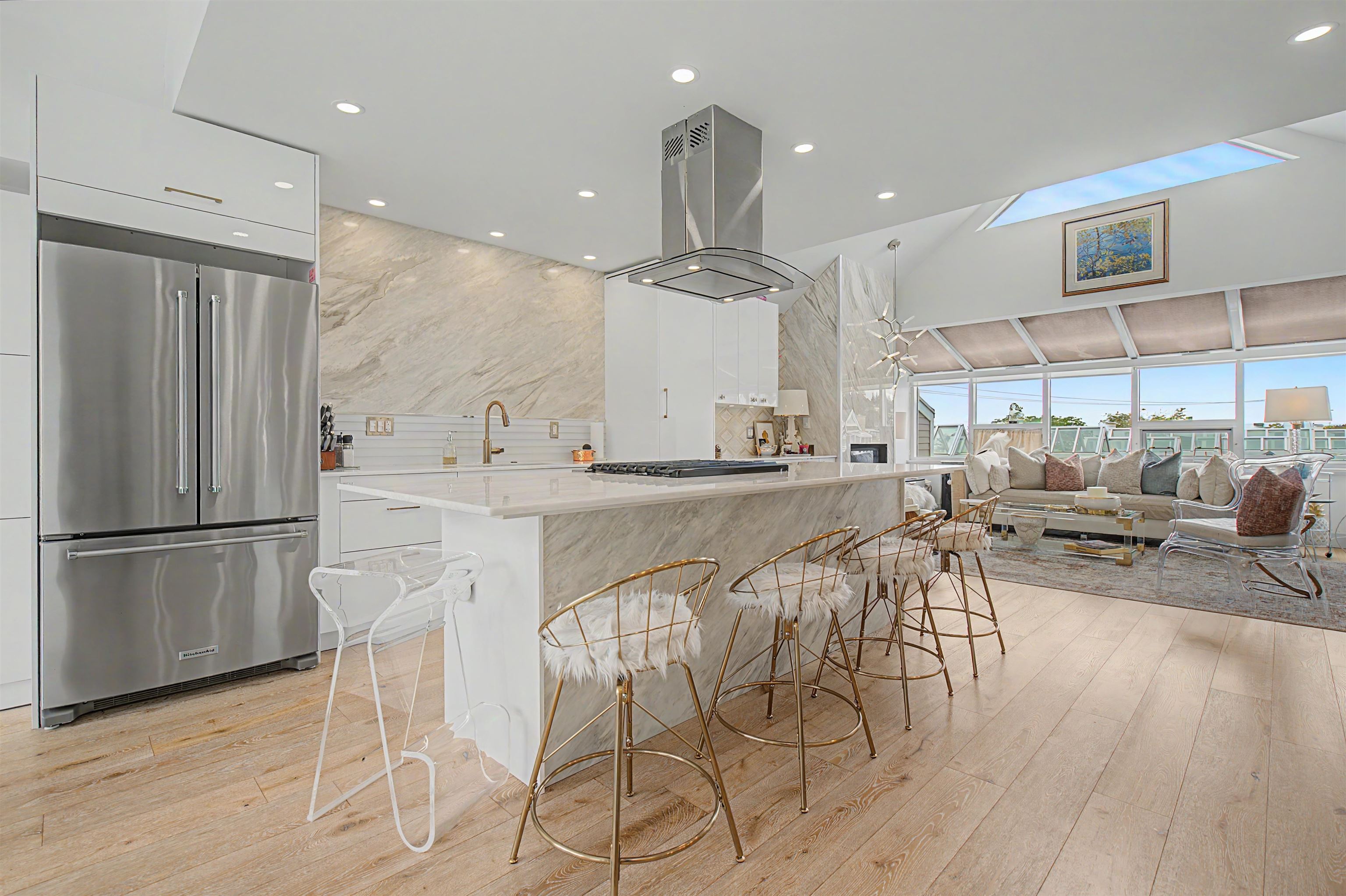  1115 Elm Street - MLS&reg; # R3162255