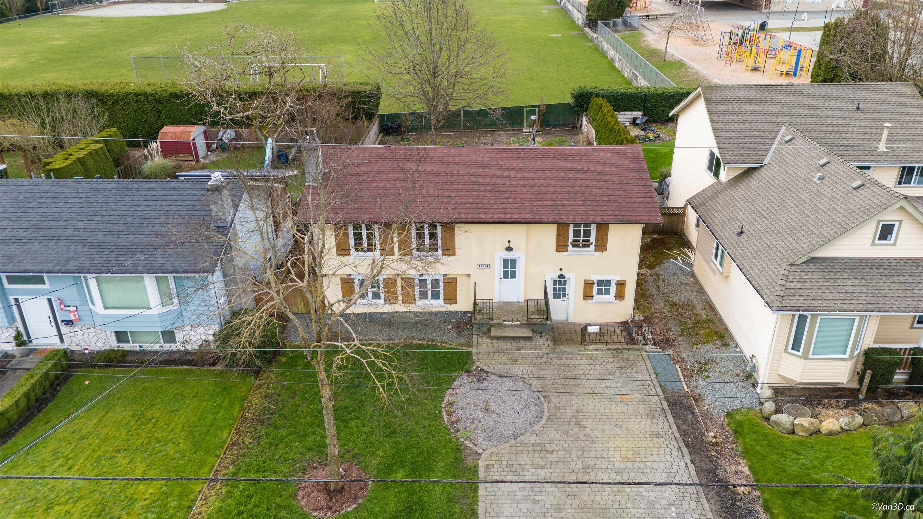 15894 Thrift Avenue - MLS&reg; # R3163344